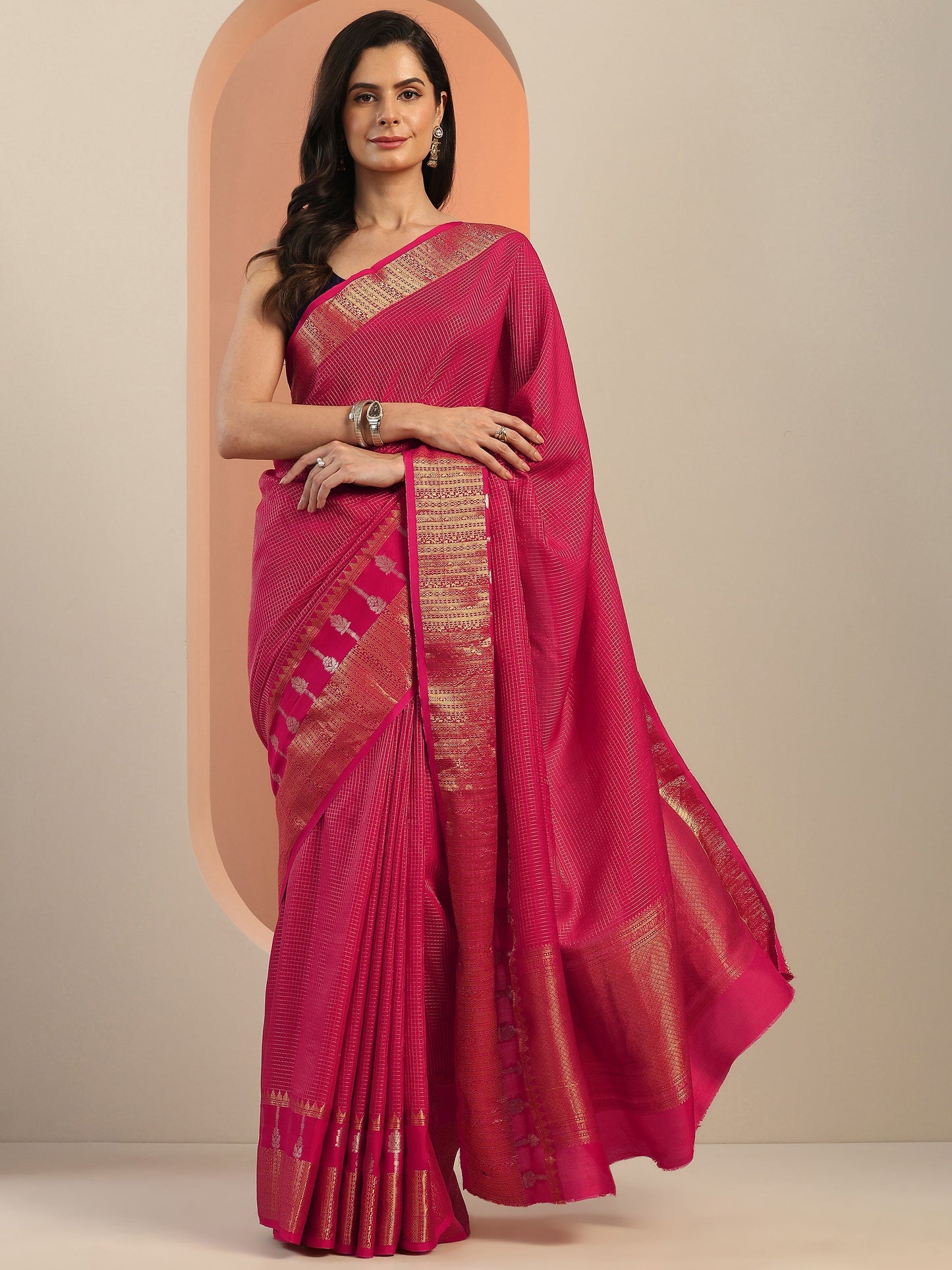 Pink Embellished Silk Blend Saree With Unstitched Blouse Piece