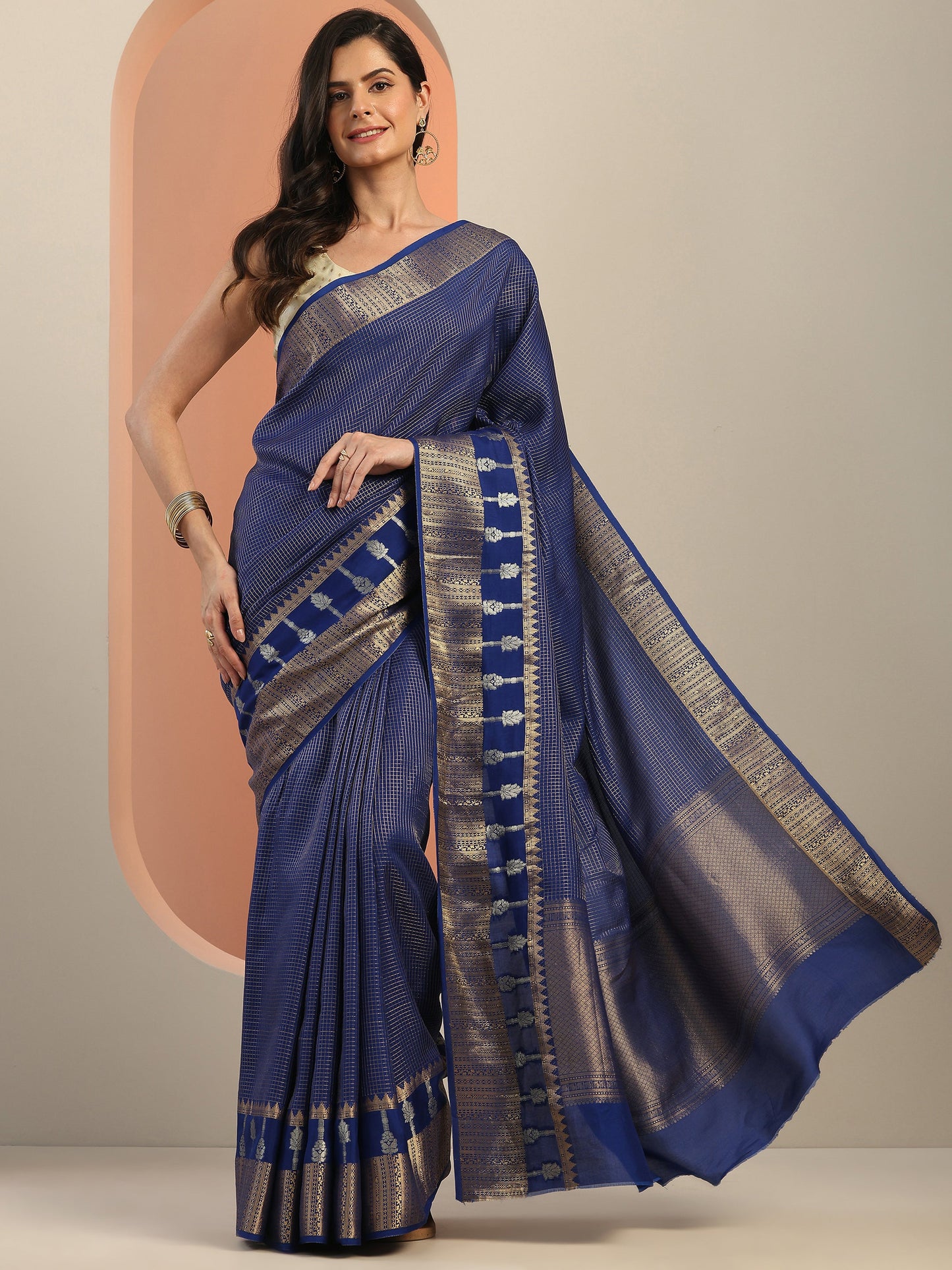 Navy Blue Embellished Silk Blend Saree With Unstitched Blouse Piece