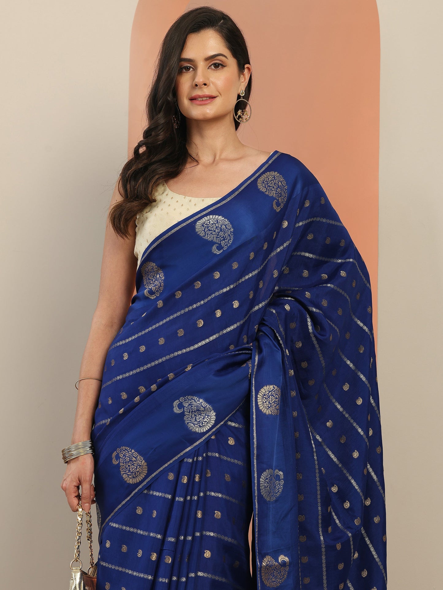 Navy blue Woven Design Silk Blend Saree With Unstitched Blouse Piece