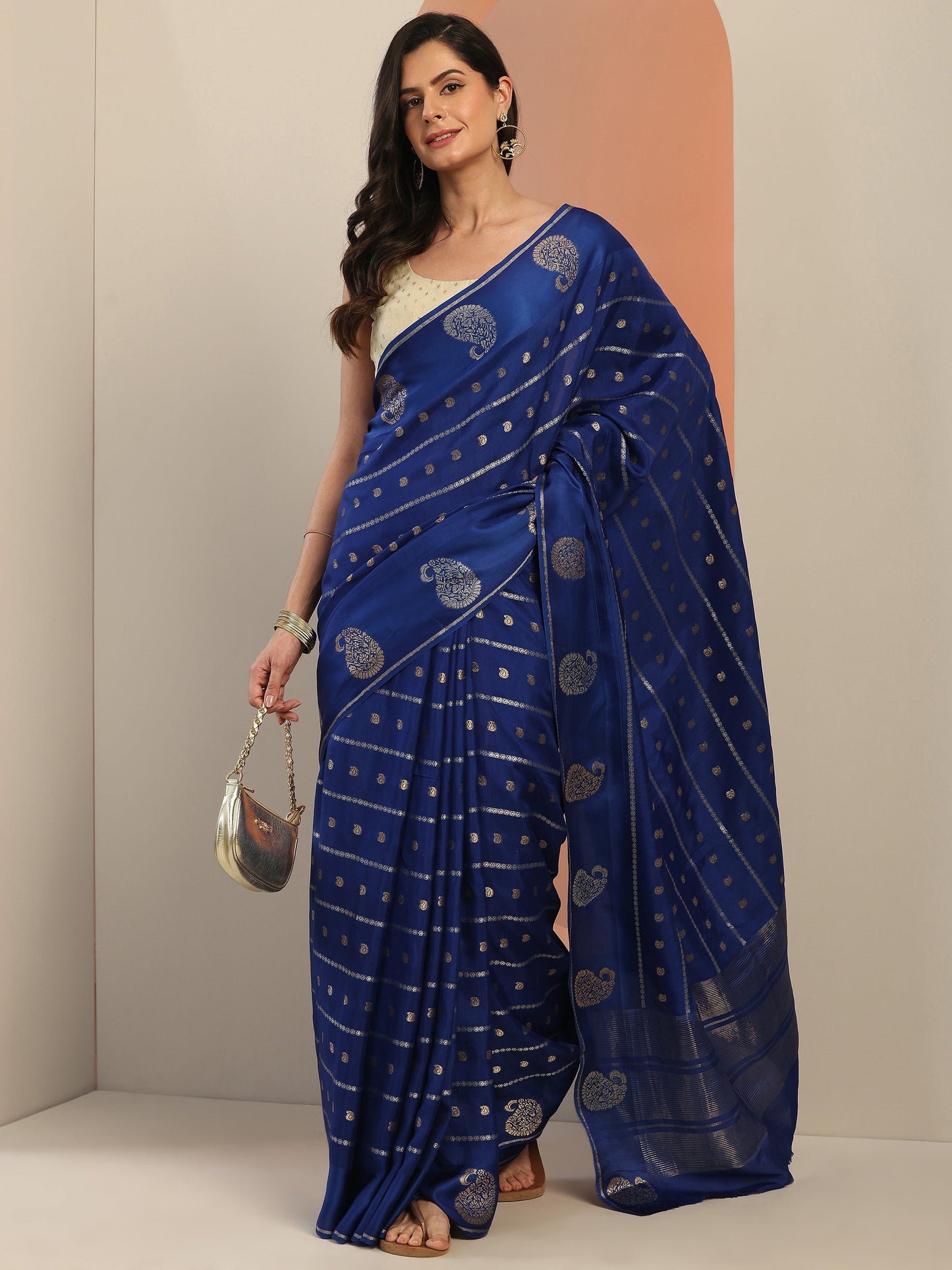 Navy blue Woven Design Silk Blend Saree With Unstitched Blouse Piece