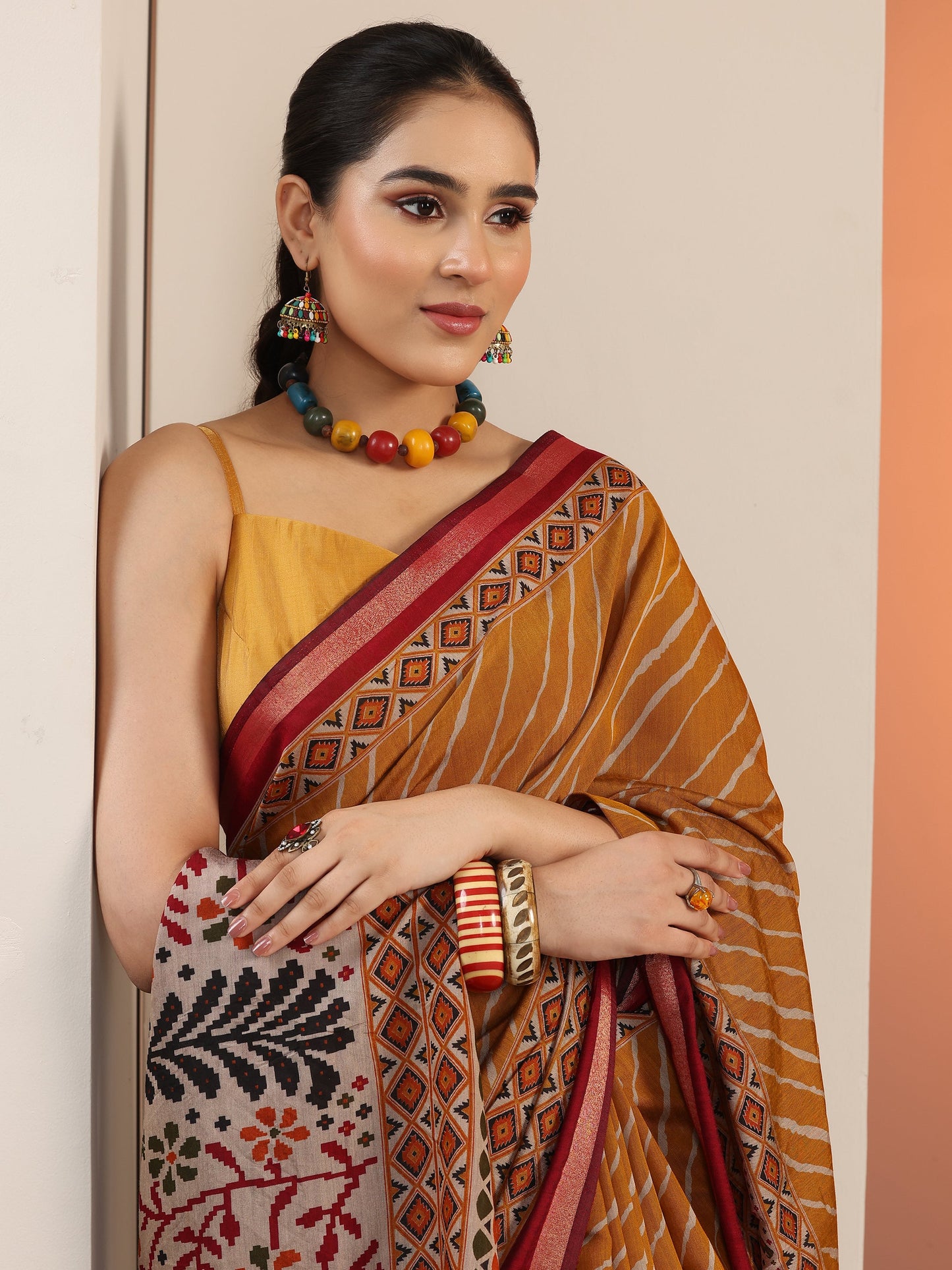 Mustard Printed Cotton Blend Saree With Unstitched Blouse Piece