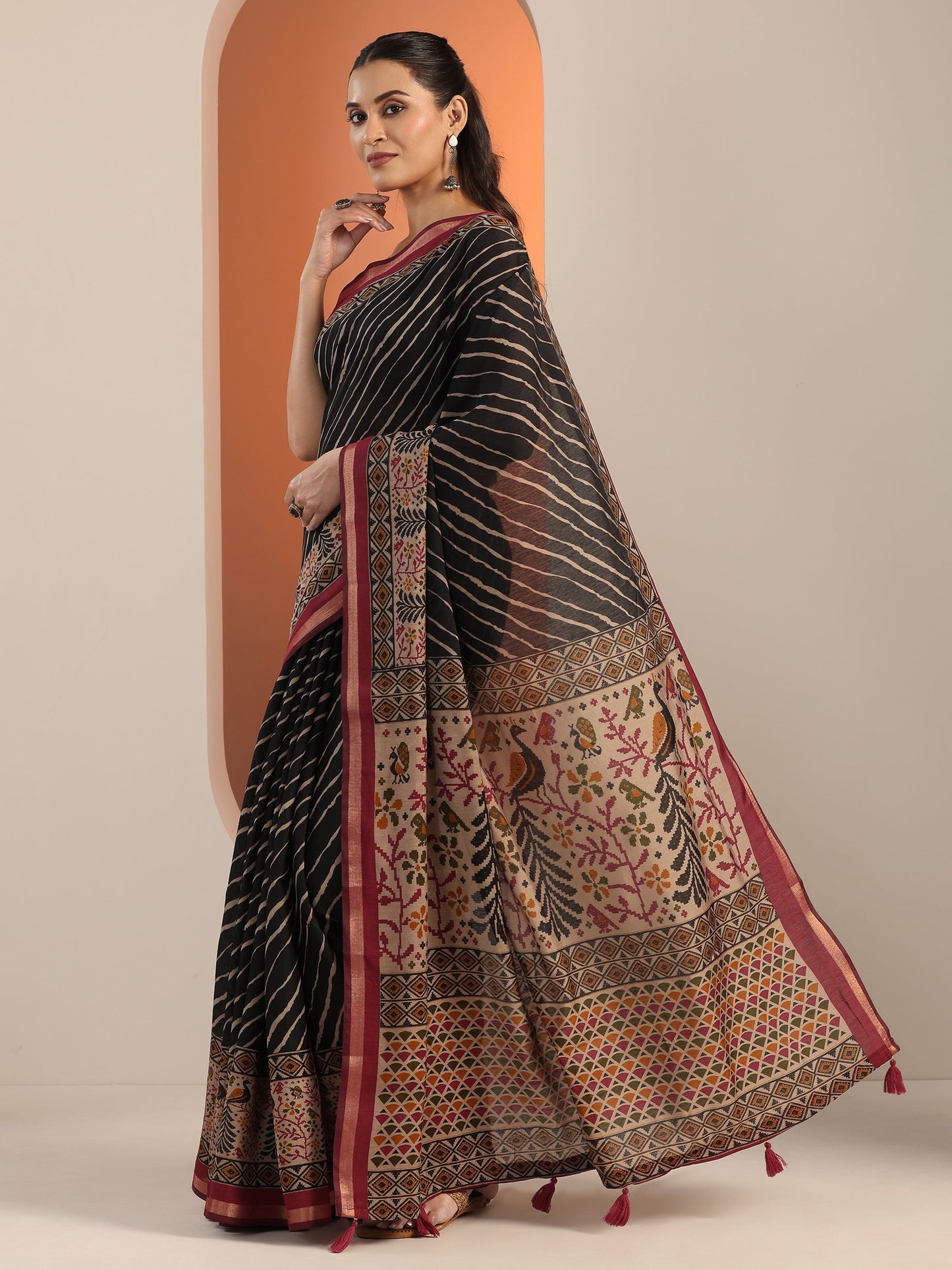 Black Printed Cotton Blend Saree With Unstitched Blouse Piece
