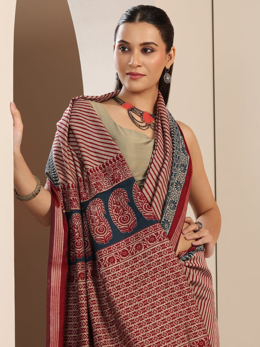 Red Printed Cotton Blend Saree With Unstitched Blouse Piece