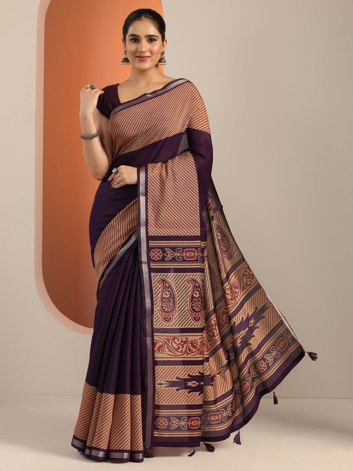 Purple Solid Cotton Blend Saree With Unstitched Blouse Piece