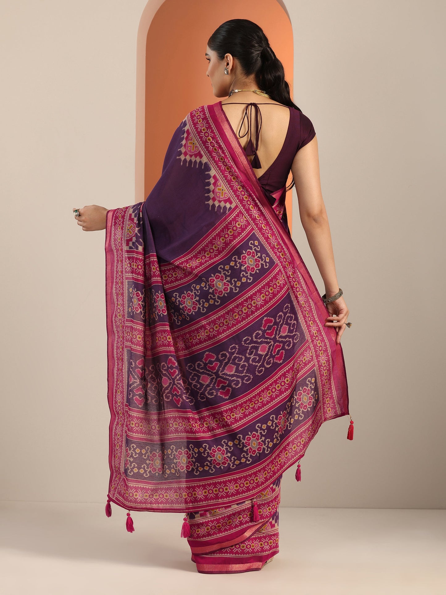 Purple Solid Cotton Blend Saree With Unstitched Blouse Piece