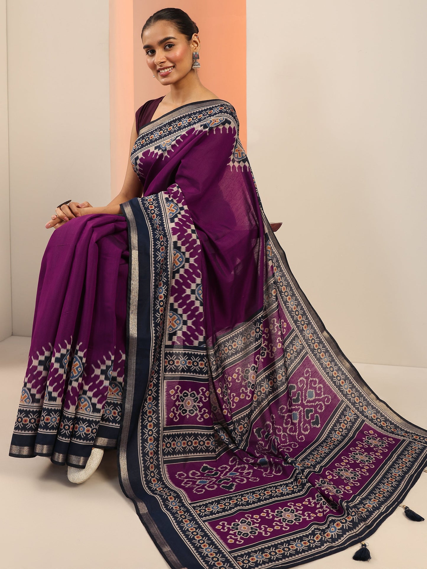 Purple Solid Cotton Saree With Unstitched Blouse Piece