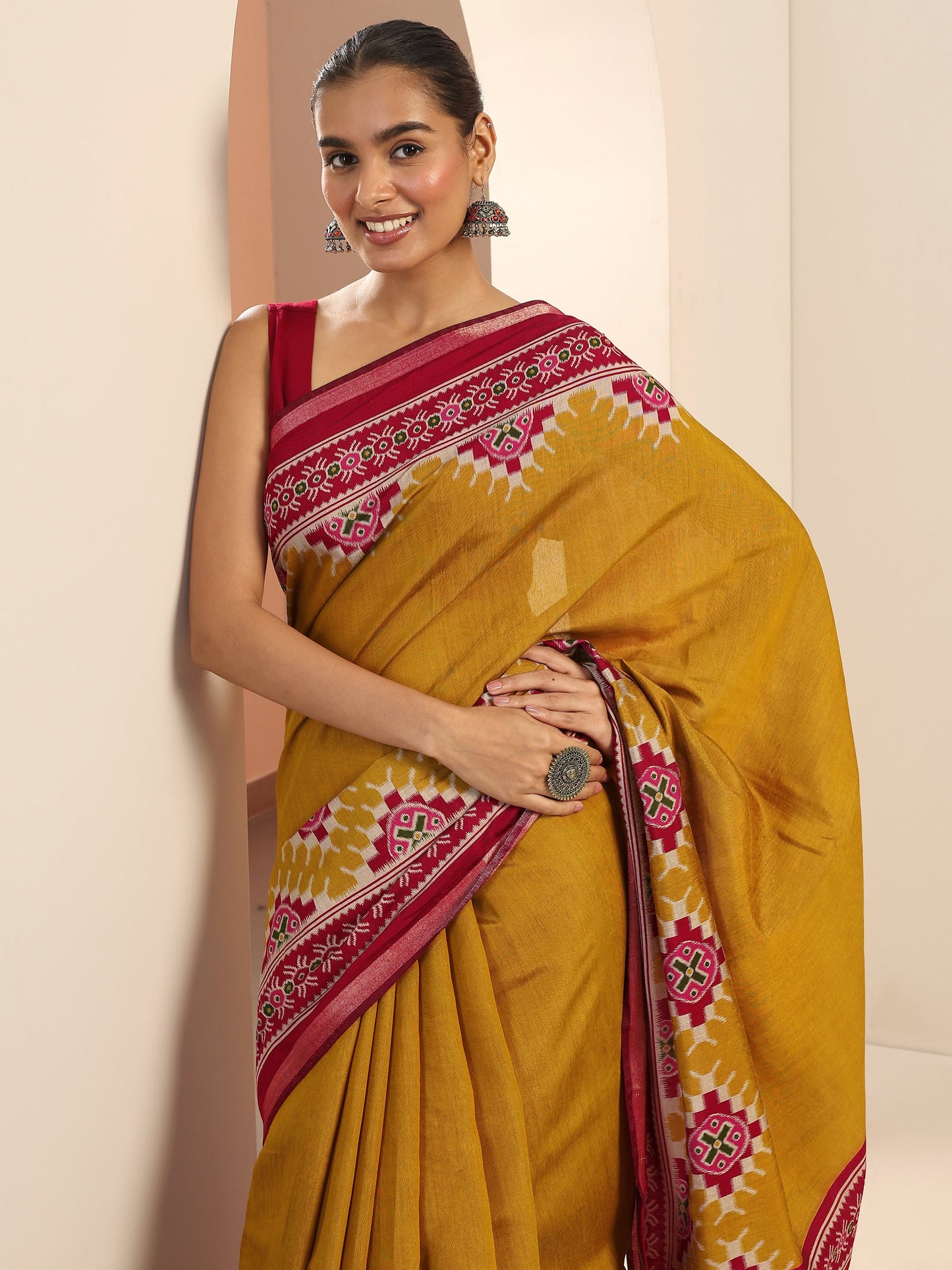 Mustard Solid Cotton Saree With Unstitched Blouse Piece