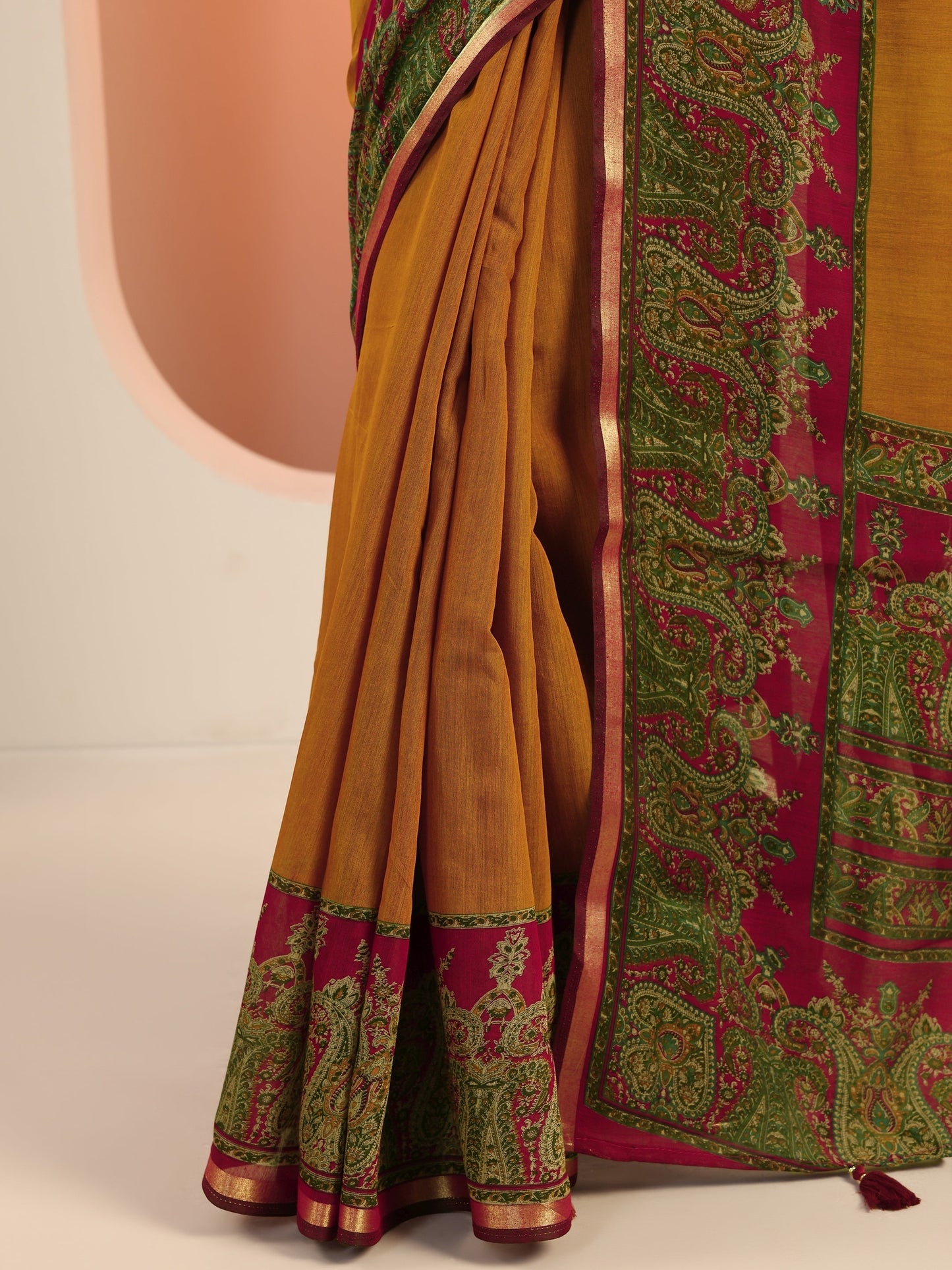 Mustard Printed Cotton Blend Saree With Unstitched Blouse Piece