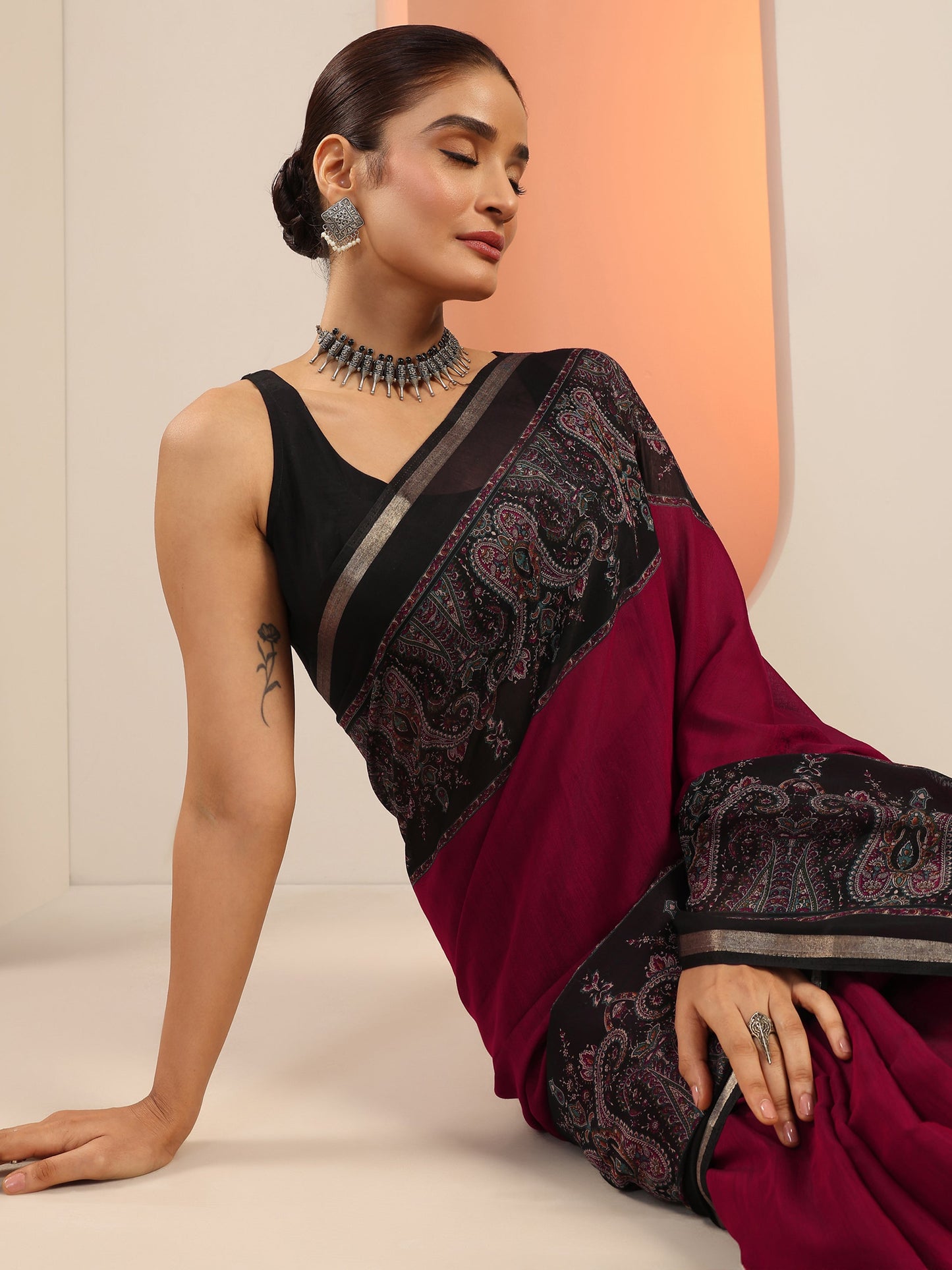 Red Printed Cotton Saree With Unstitched Blouse Piece