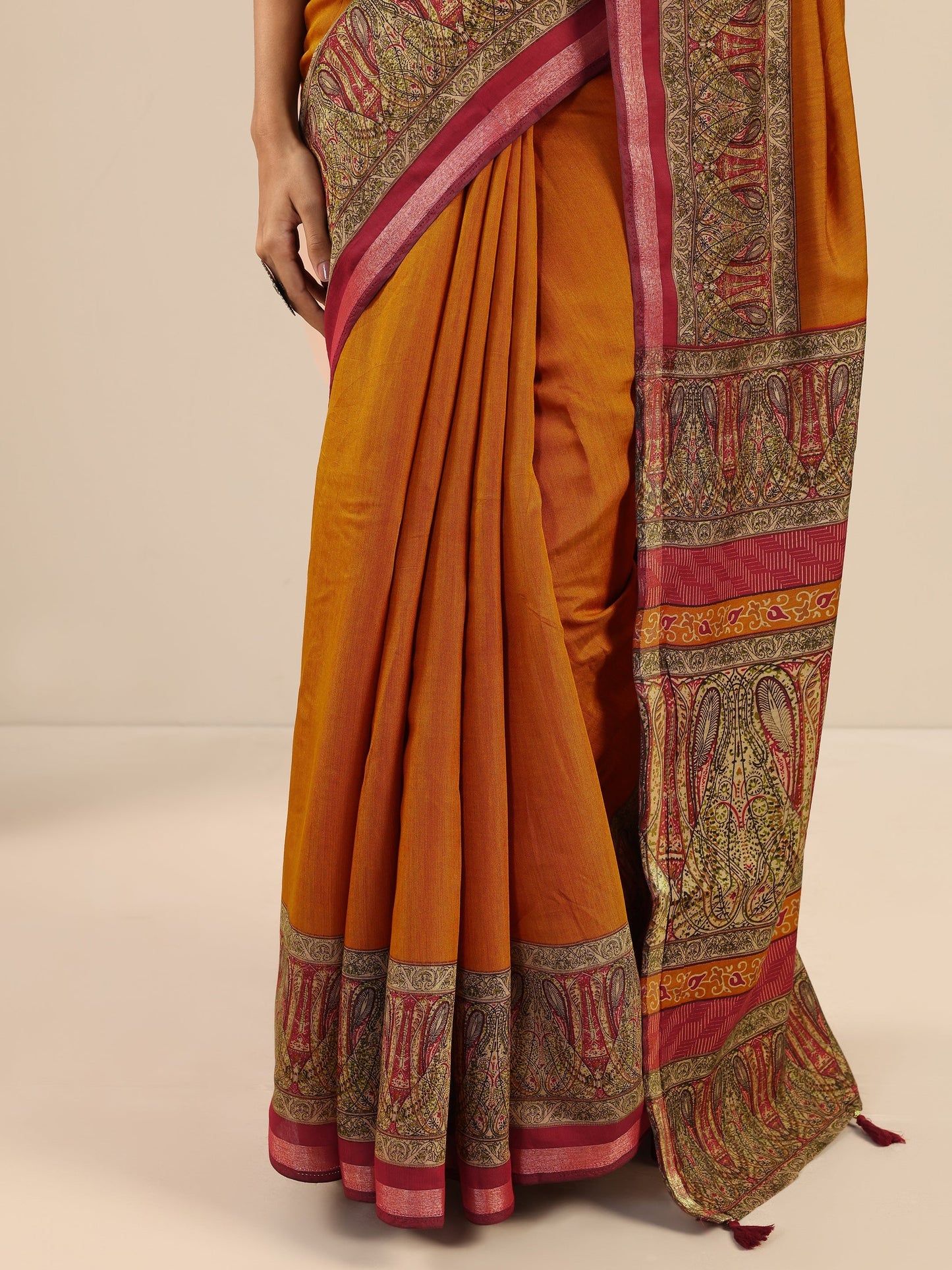 Mustard Solid Cotton Saree With Unstitched Blouse Piece
