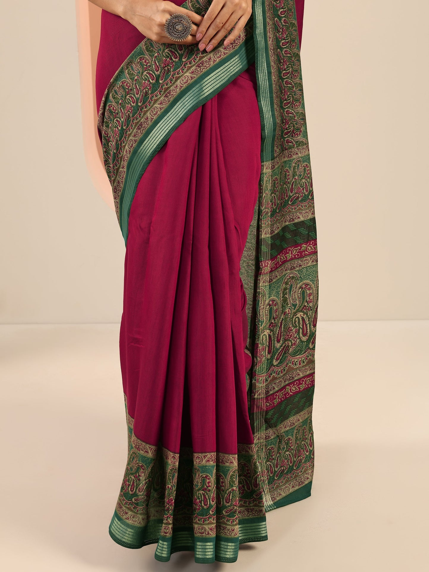Maroon Printed Cotton Saree With Unstitched Blouse Piece
