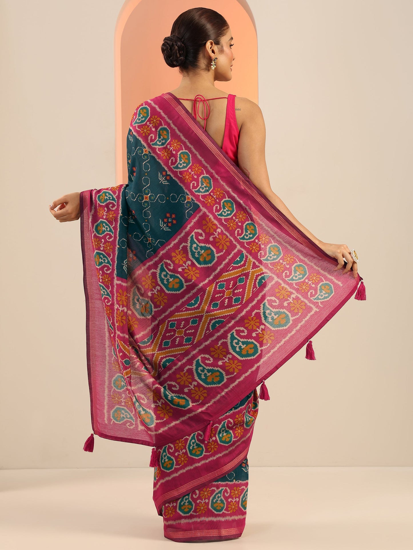 Teal Printed Cotton Saree With Unstitched Blouse Piece
