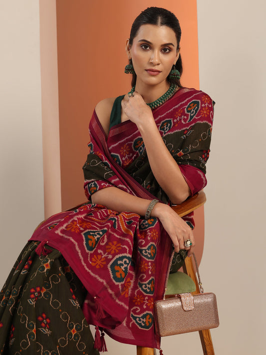 Olive Printed Cotton Blend Saree With Unstitched Blouse Piece