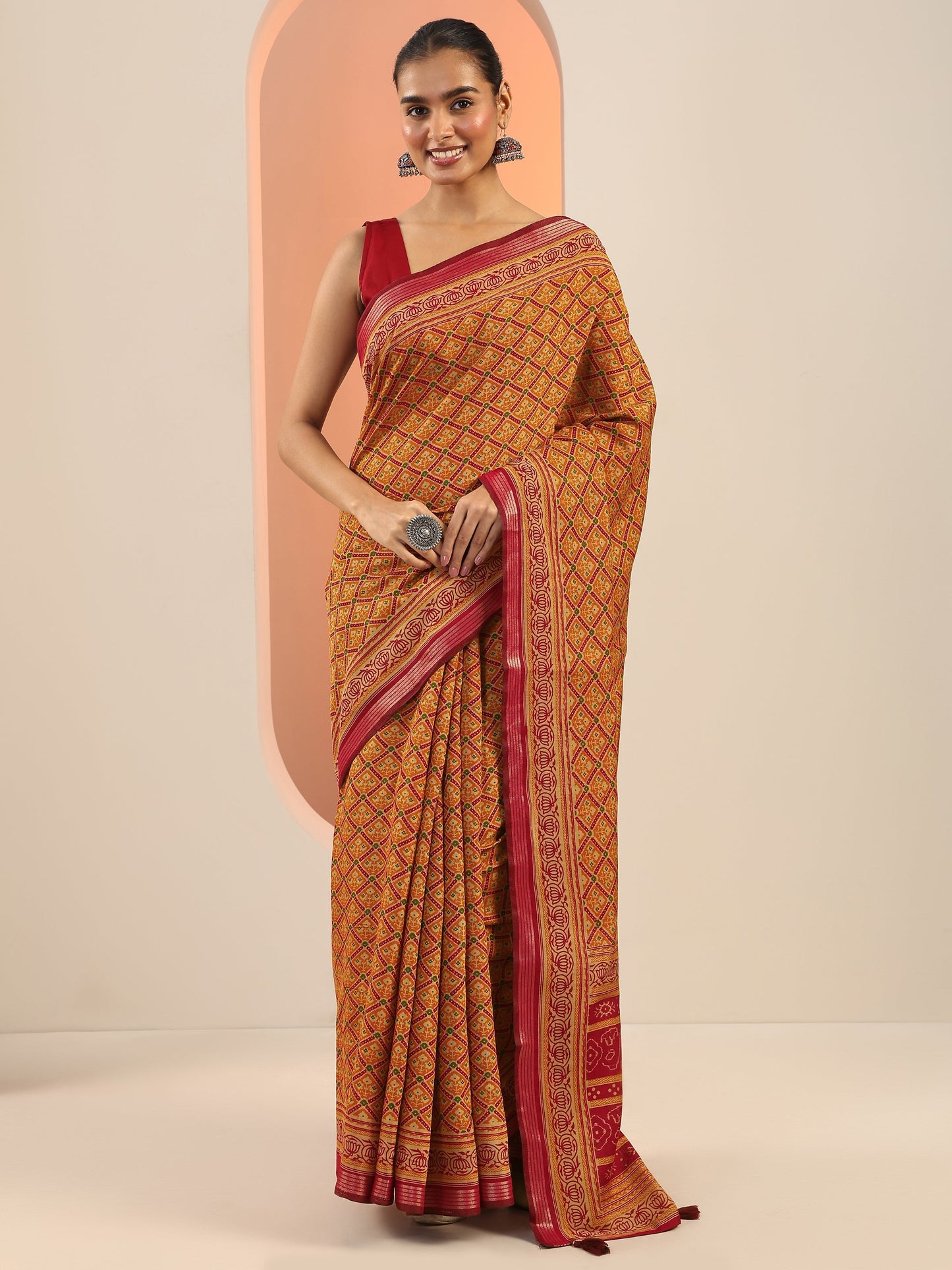 Mustard Printed Cotton Saree With Unstitched Blouse Piece