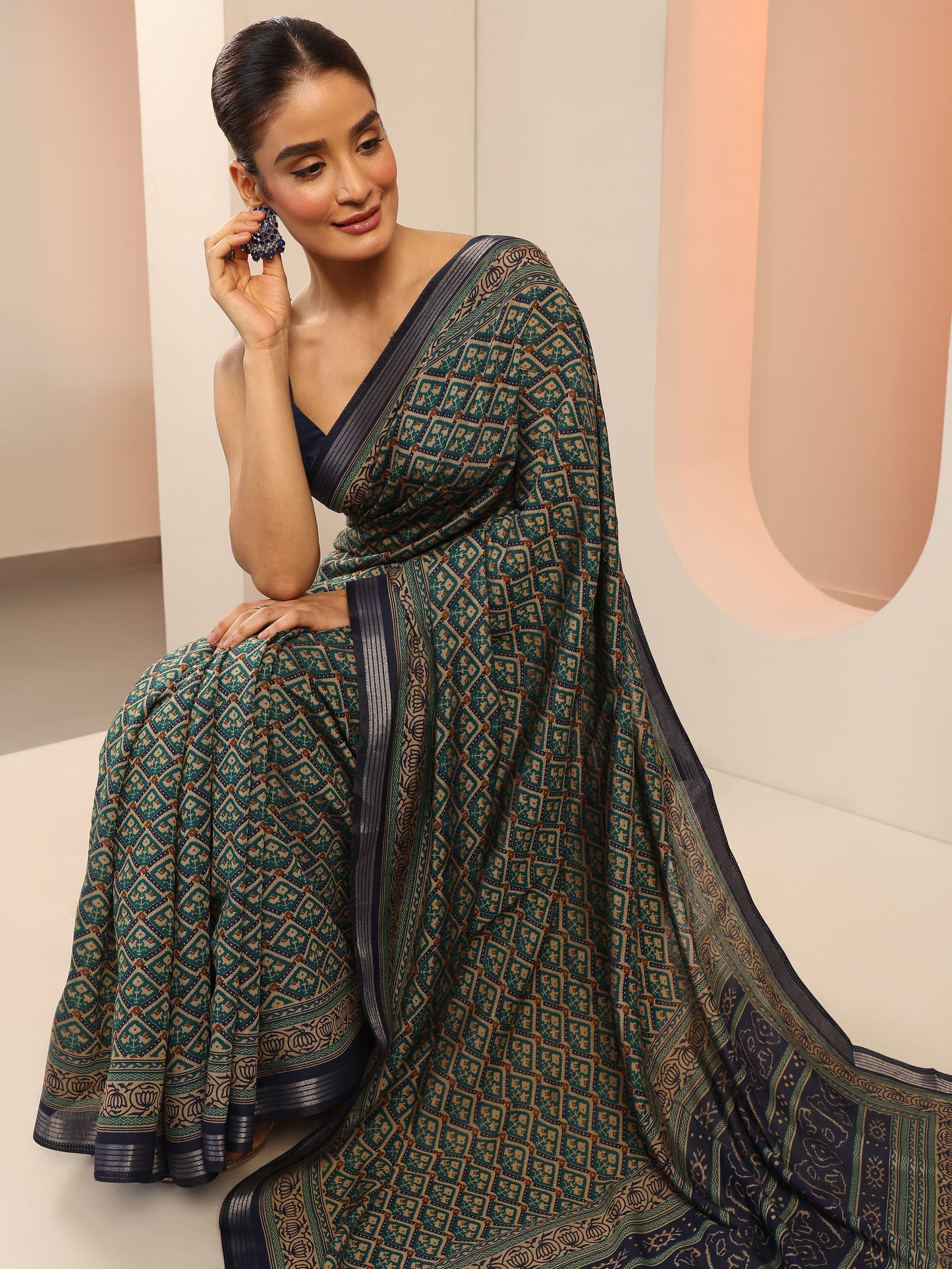 Teal Printed Cotton Saree With Unstitched Blouse Piece