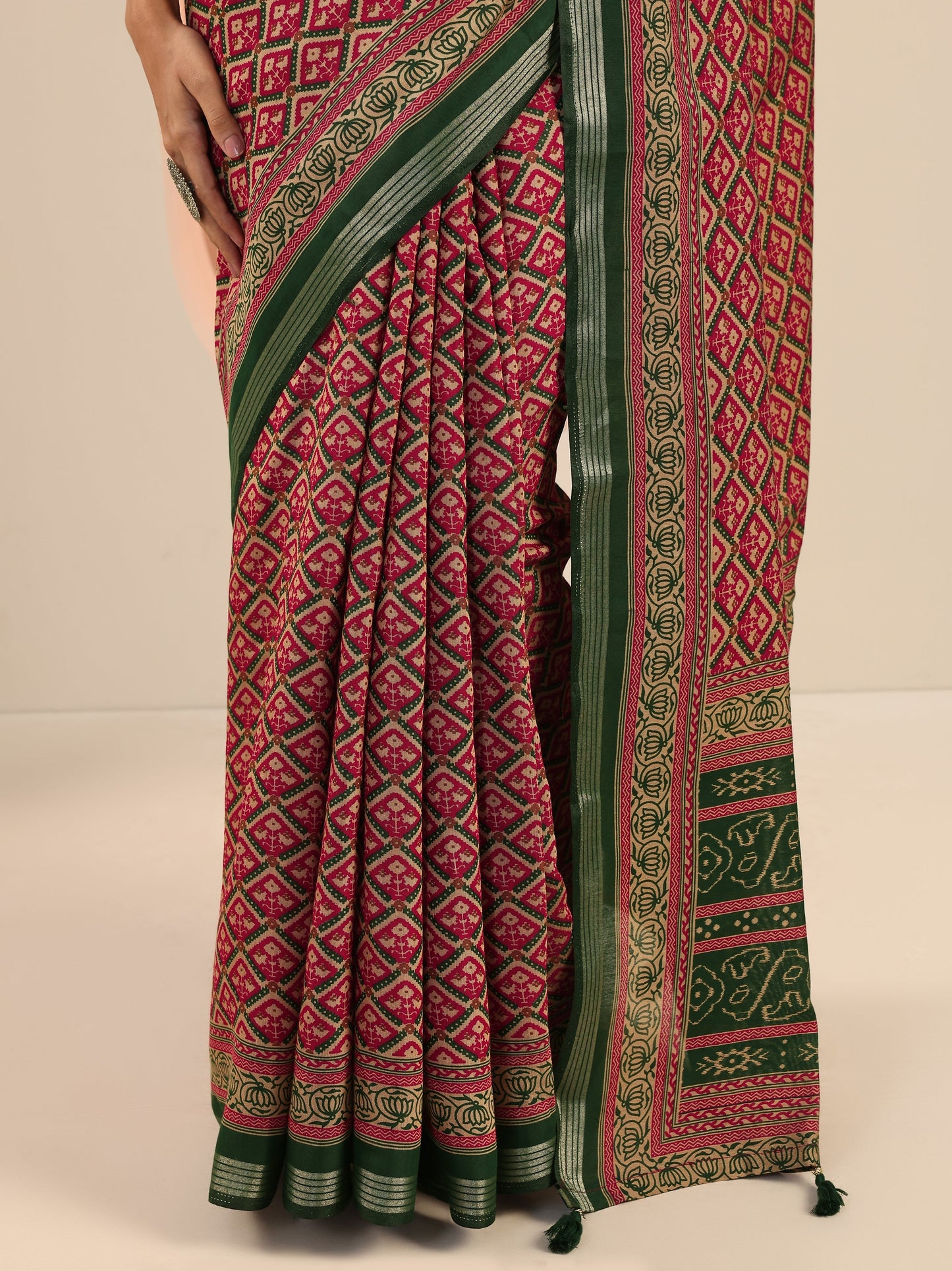 Multi Printed Cotton Saree With Unstitched Blouse Piece