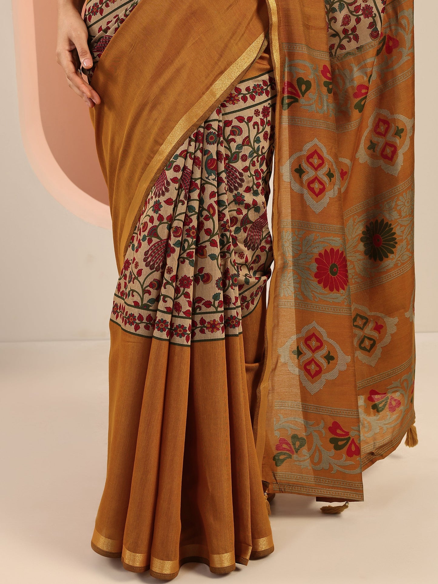 Mustard Printed Cotton Saree With Unstitched Blouse Piece