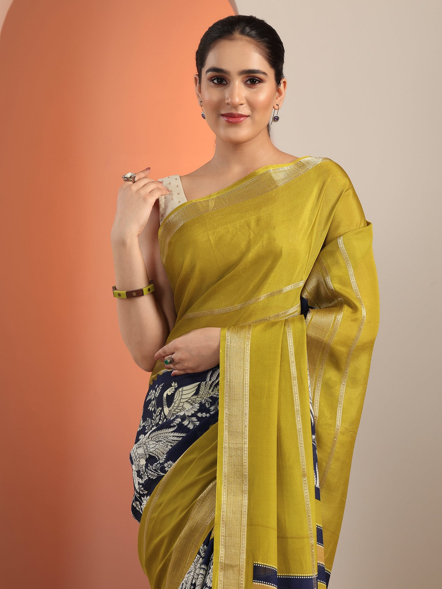 Navy Blue Printed Crepe Saree With Unstitched Blouse Piece