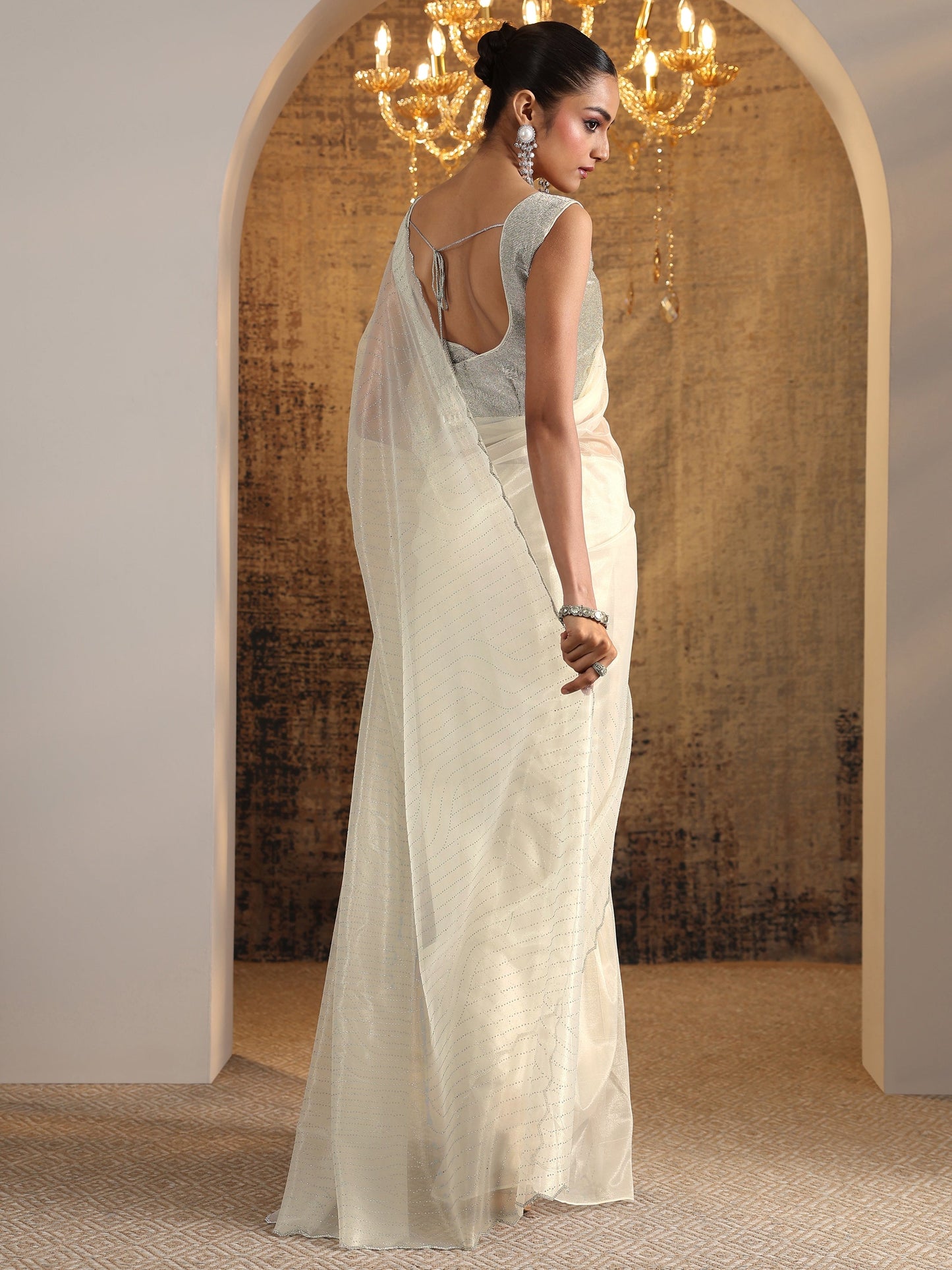 Off White Embellished Organza Saree With Unstitched Blouse Piece