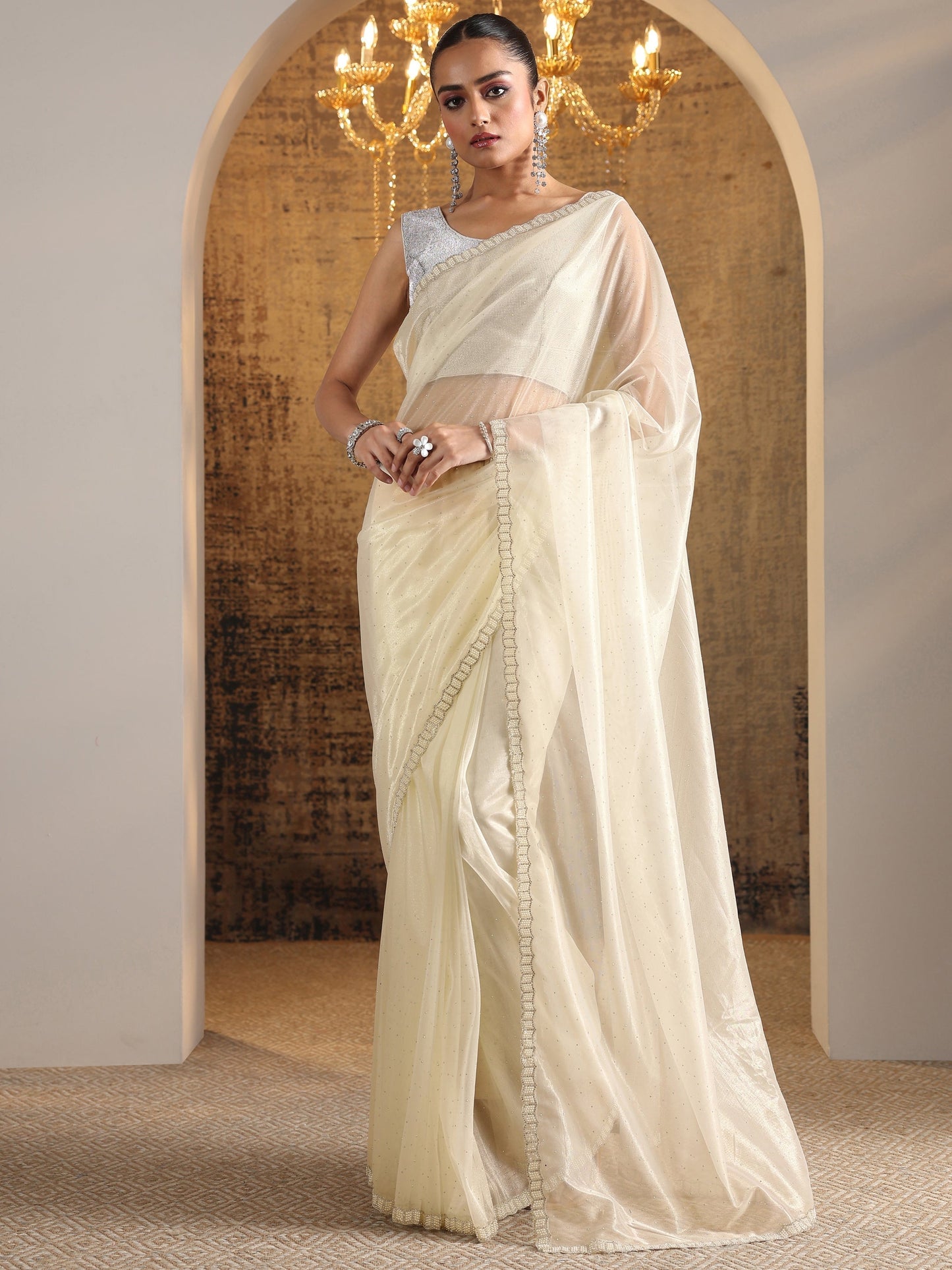 Off White Embellished Organza Saree With Unstitched Blouse Piece