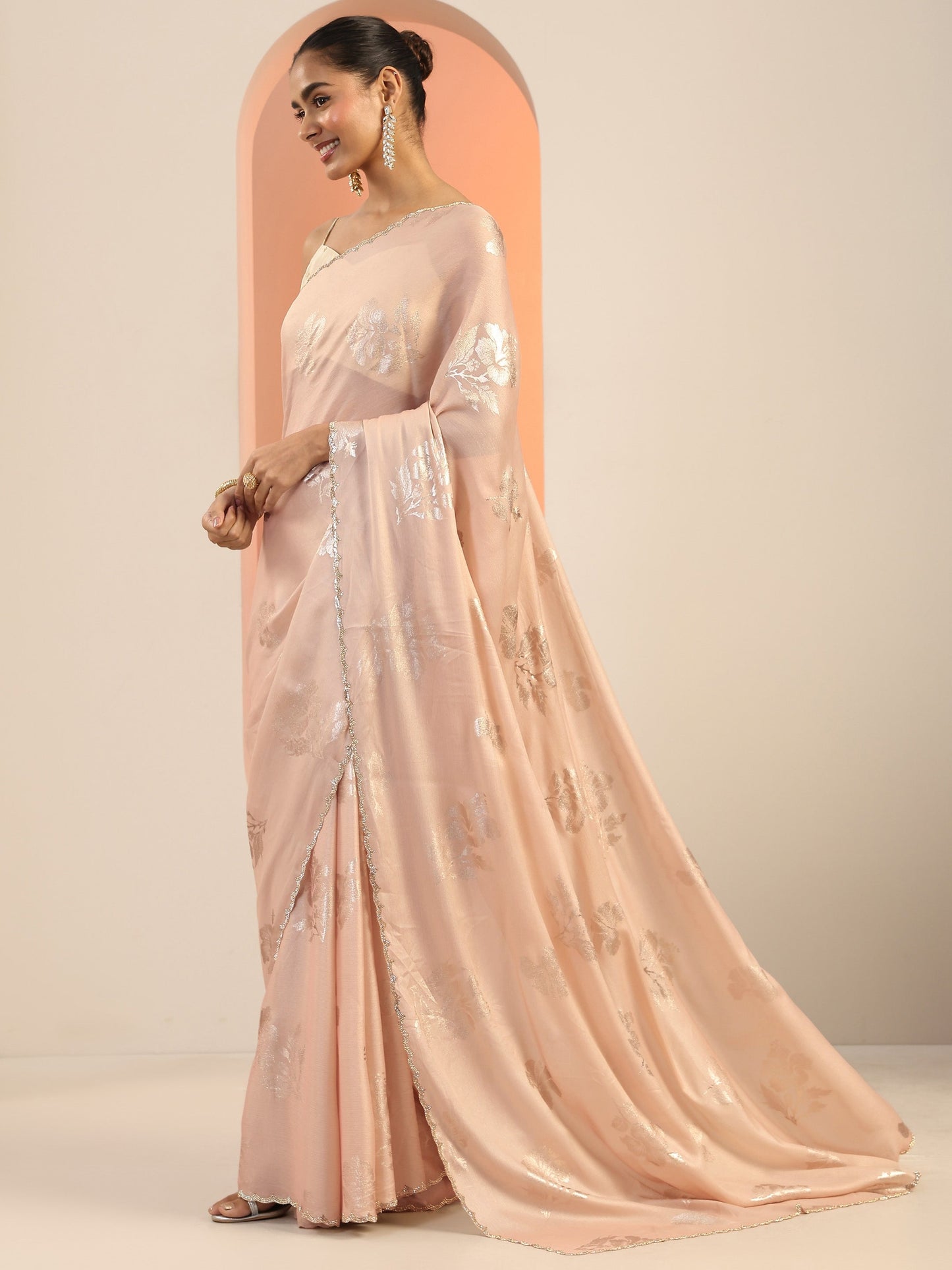 Peach Printed Chinon Saree With Unstitched Blouse Piece