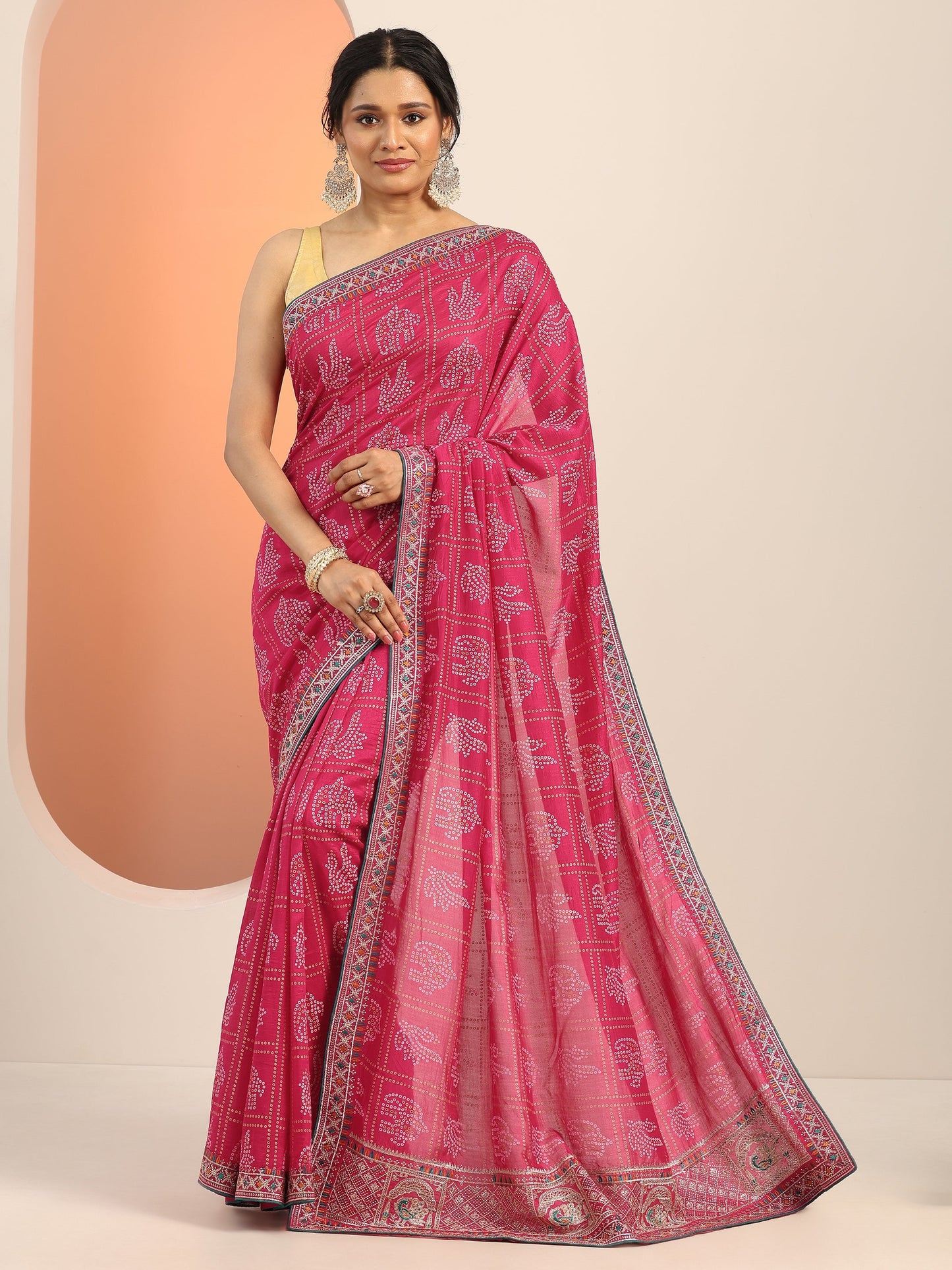 Magenta Printed Silk Blend Saree With Unstitched Blouse Piece