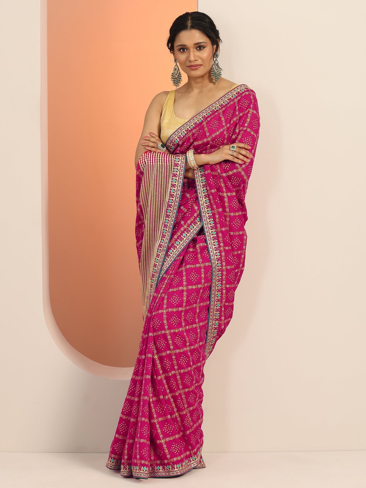 Magenta Printed Silk blend Saree With Unstitched Blouse Piece