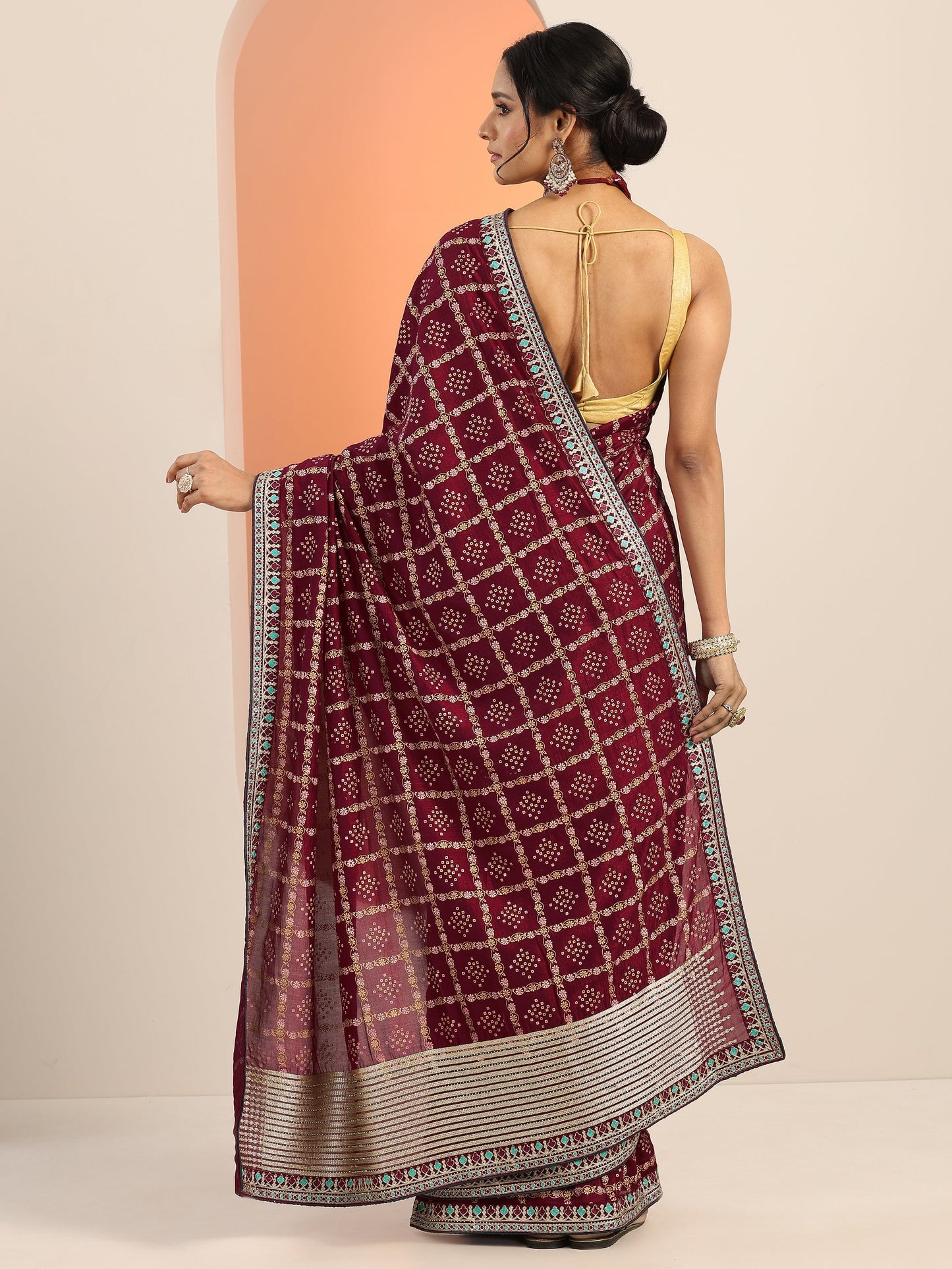 Maroon Printed Silk blend Saree With Unstitched Blouse Piece