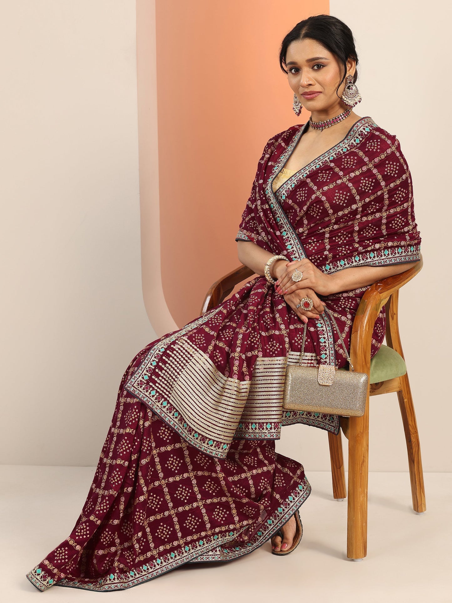Maroon Printed Silk blend Saree With Unstitched Blouse Piece