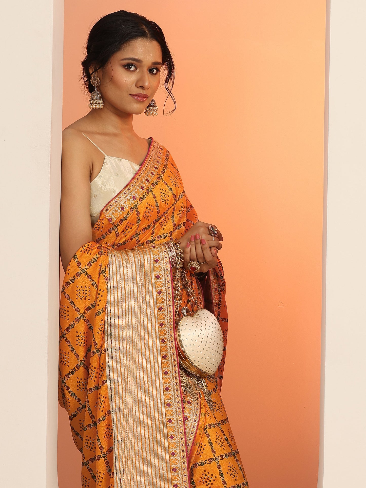 Mustard Printed Silk blend Saree With Unstitched Blouse Piece