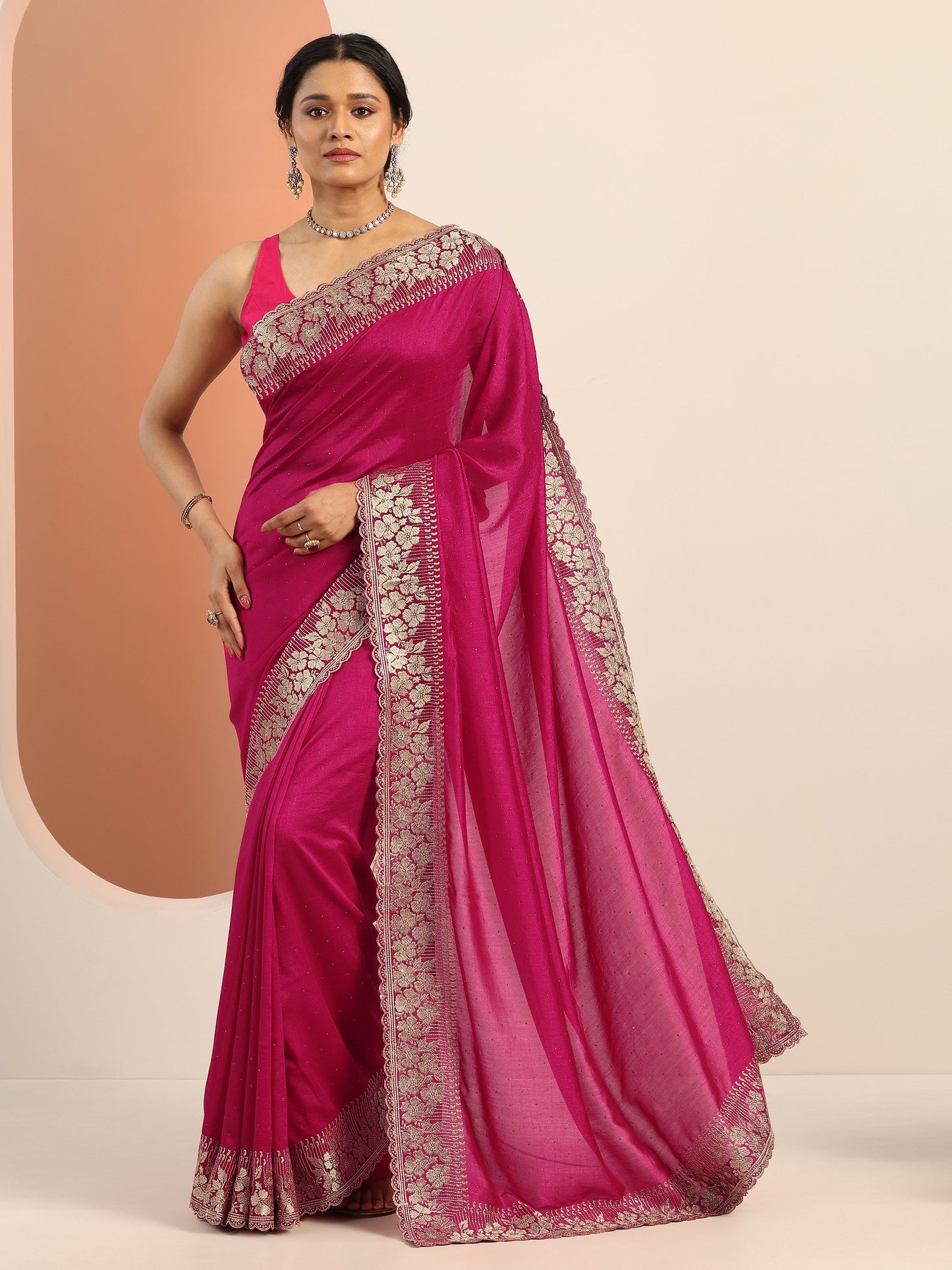 Pink Embellished Silk blend Saree With Unstitched Blouse Piece