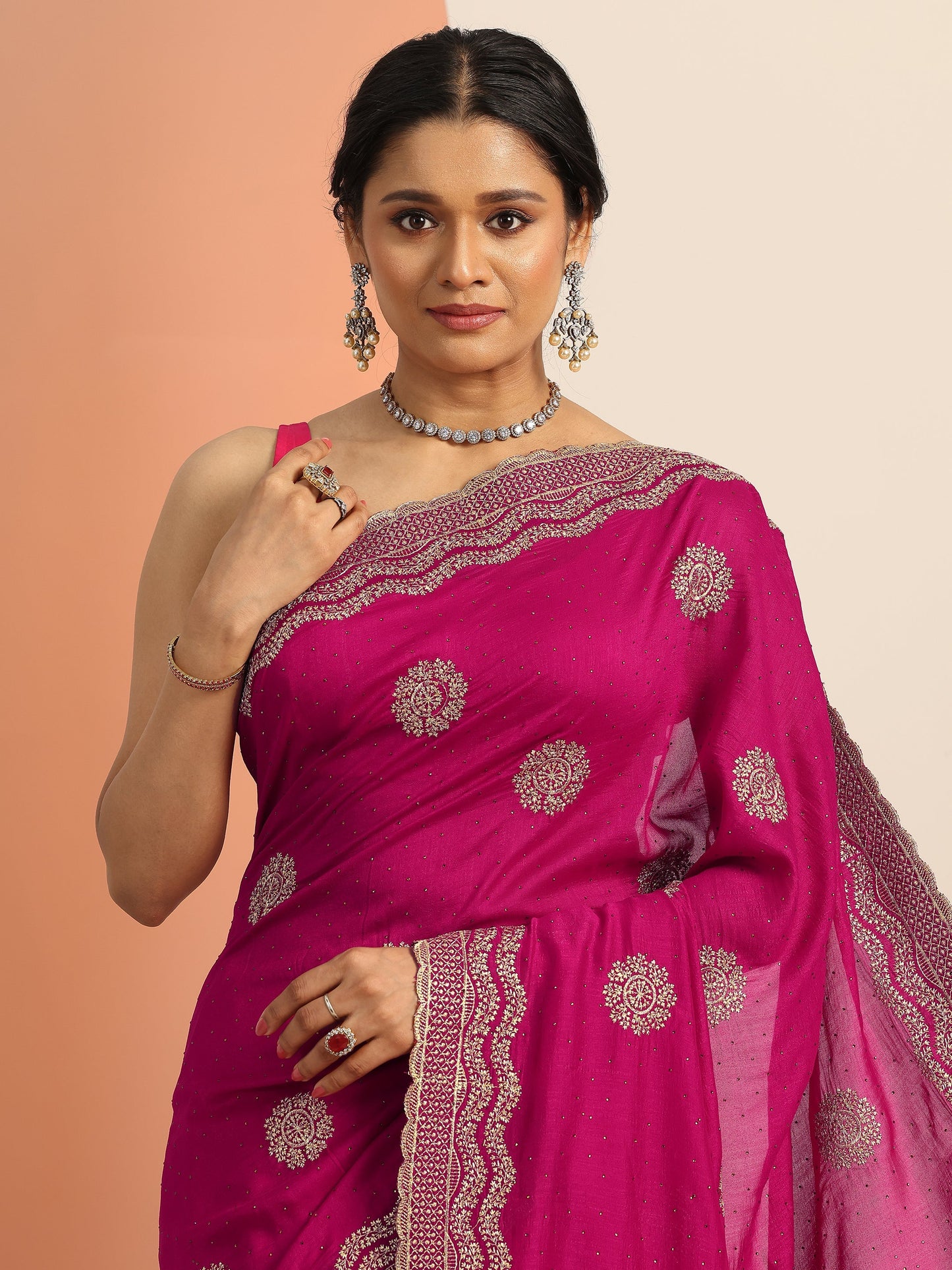 Pink Embellished Silk blend Saree With Unstitched Blouse Piece