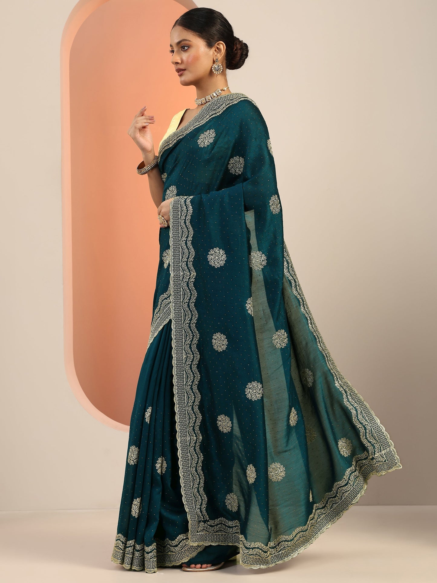 Teal Embellishments Silk Blend Saree With Unstitched Blouse Piece