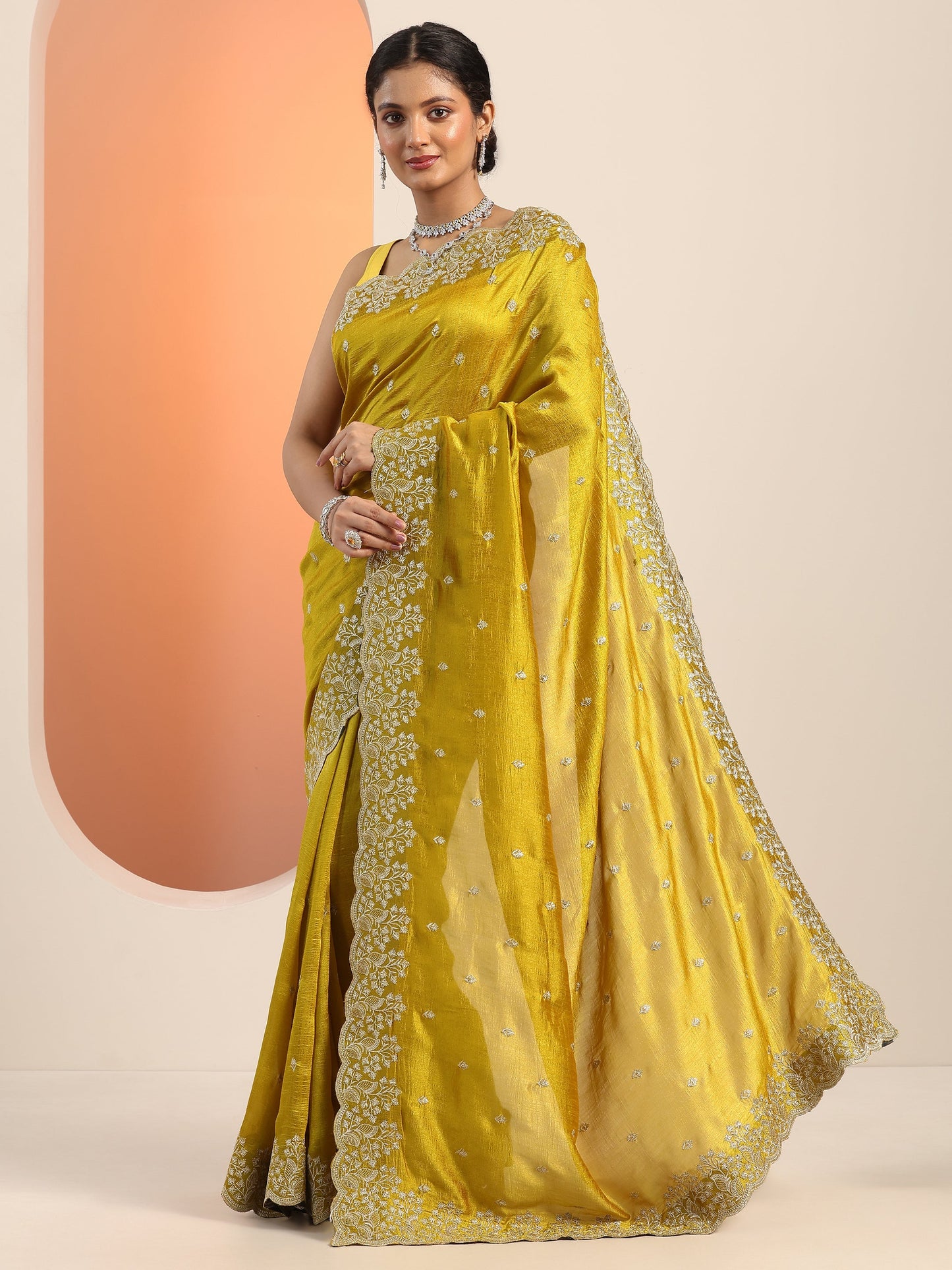 Mustard Embroidered Silk blend Saree With Unstitched Blouse Piece