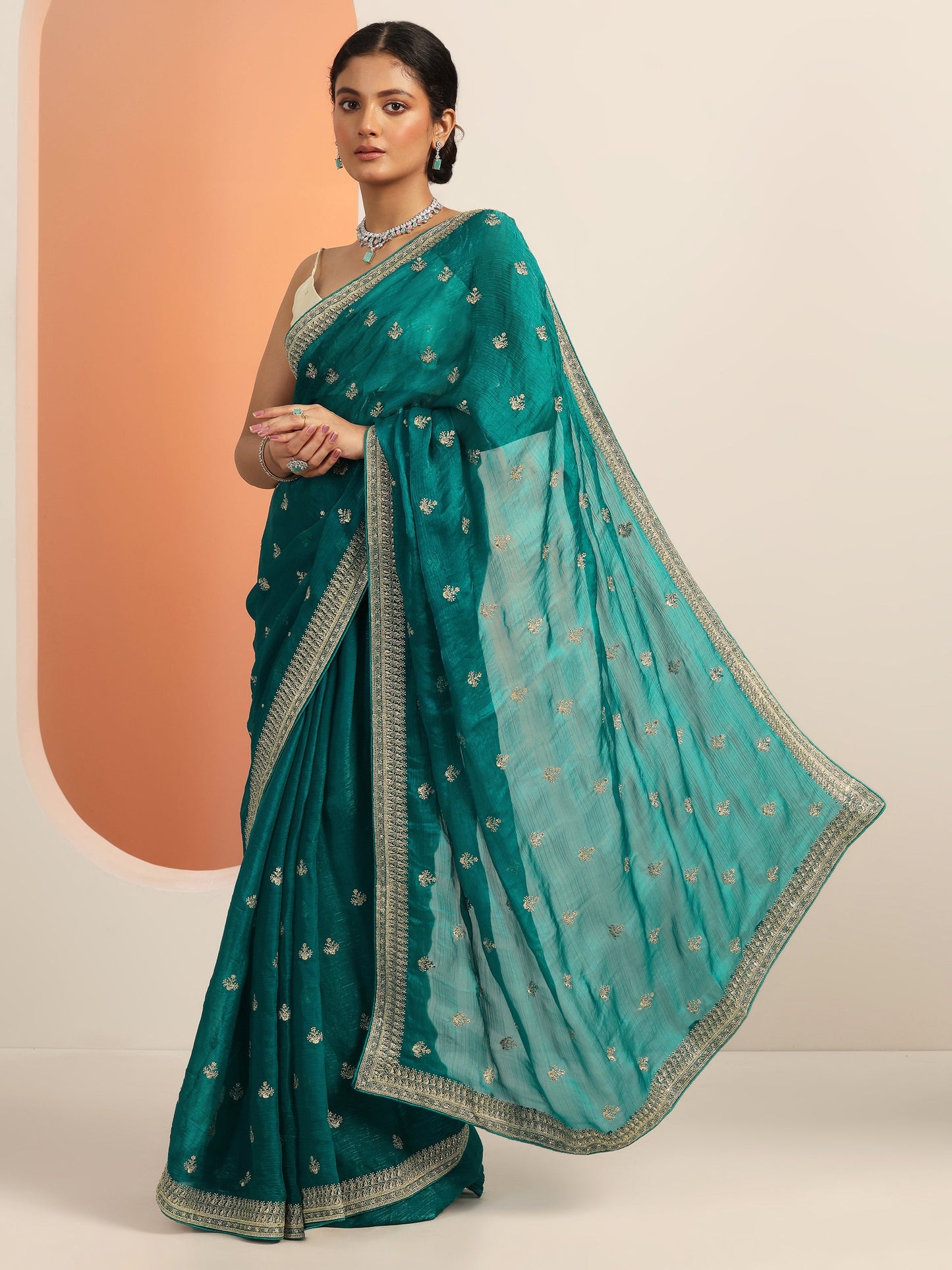 Green Embroidered Chiffon Saree With Unstitched Blouse Piece