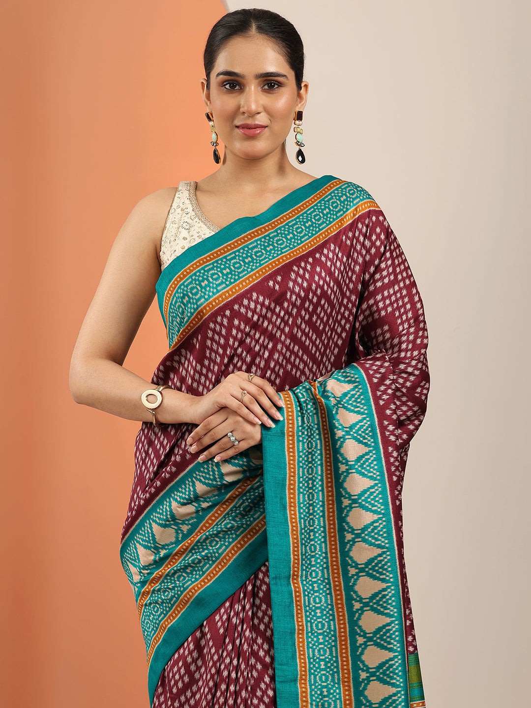 Maroon Printed Silk Blend Saree With Unstitched Blouse Piece