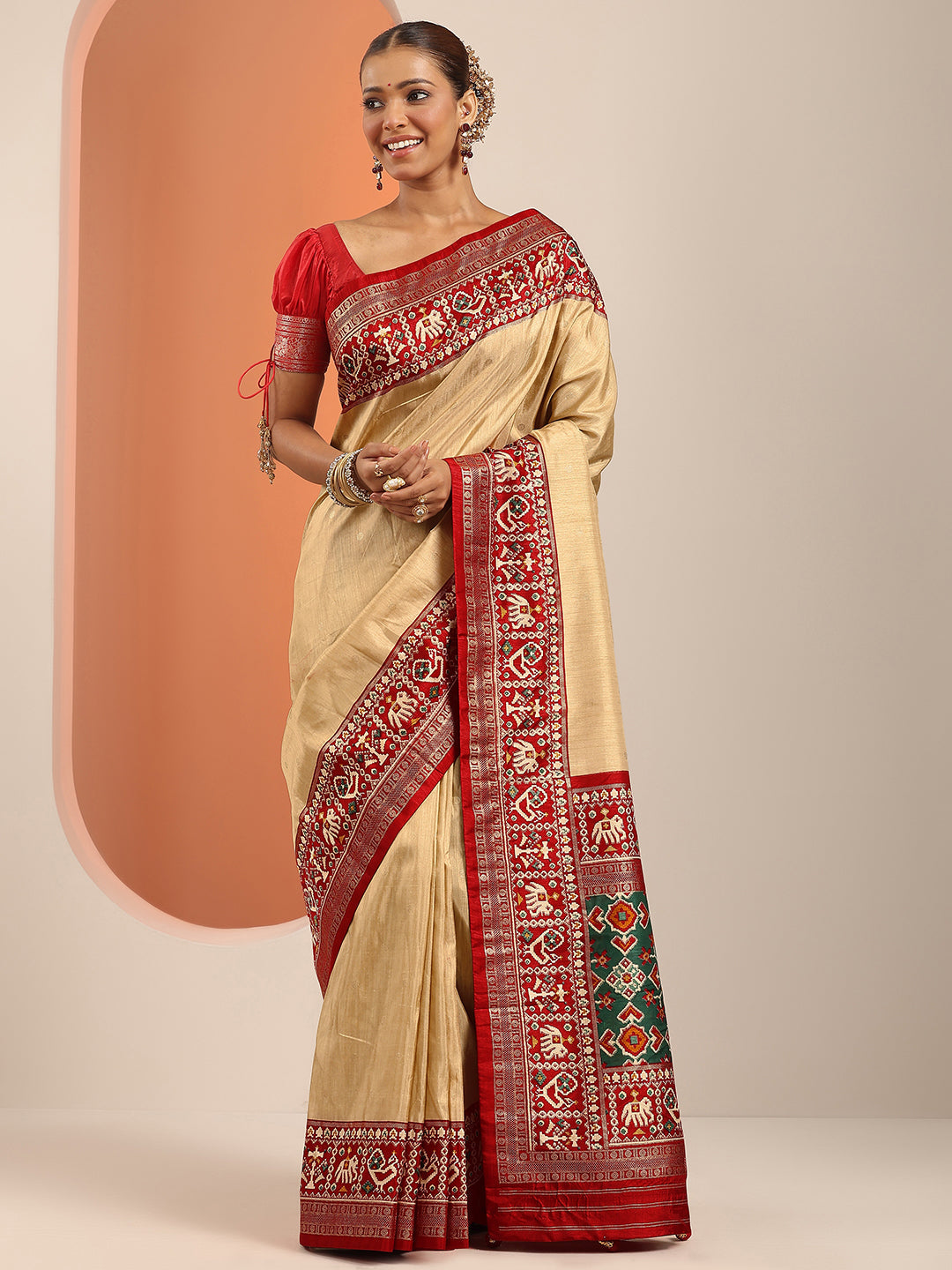Beige Embellished Silk Blend Saree With Unstitched Blouse Piece