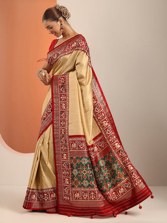 Beige Embellished Silk Blend Saree With Unstitched Blouse Piece