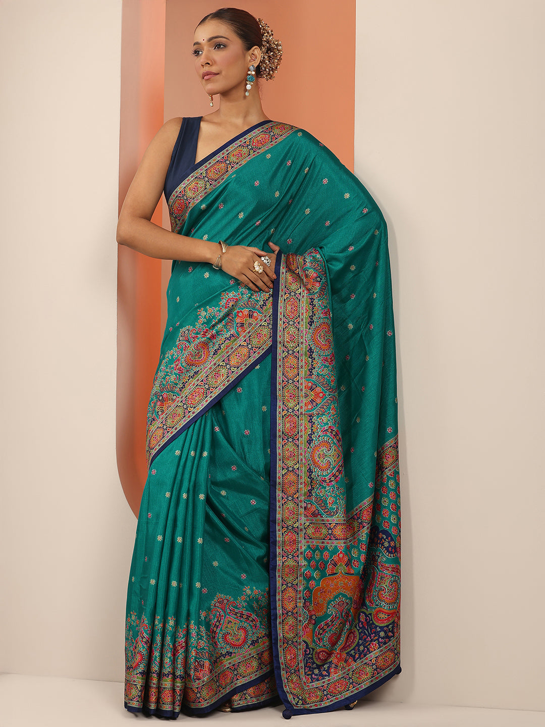 Teal Printed Silk Blend Saree With Unstitched Blouse Piece