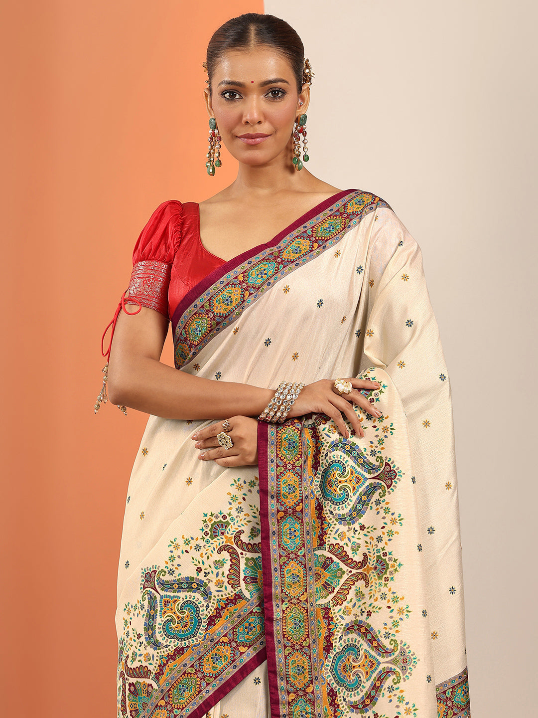 Cream Printed Silk Blend Saree With Unstitched Blouse Piece