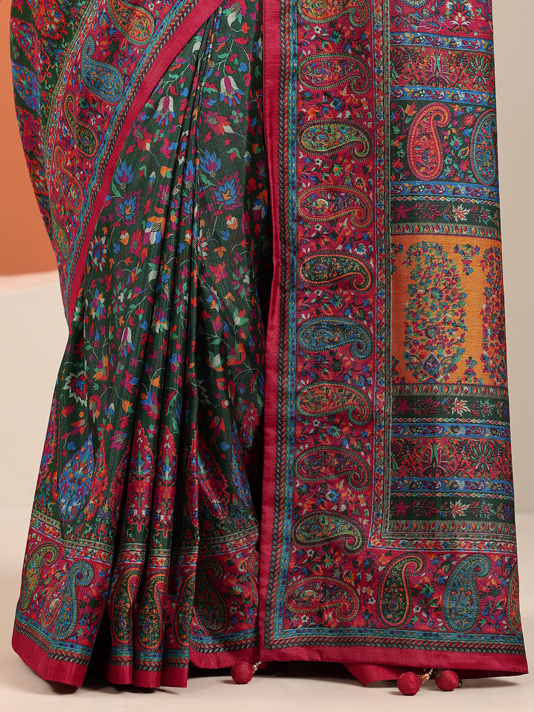 Green Printed Silk Blend Saree With Unstitched Blouse Piece