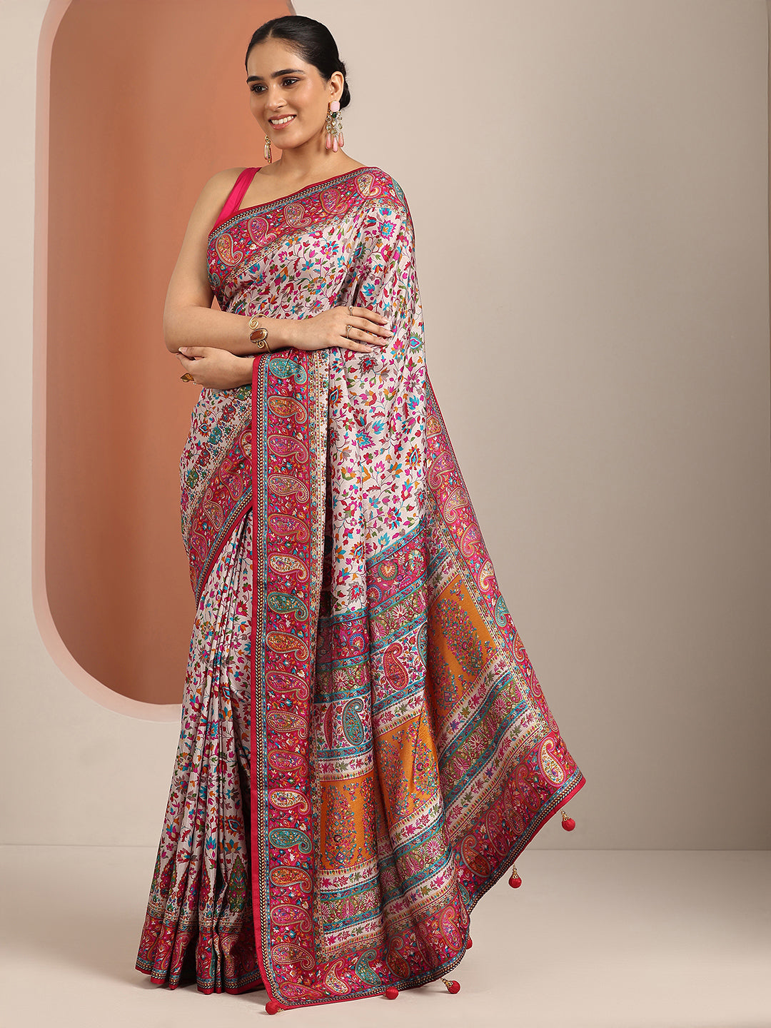 Multi Printed Silk Blend Saree With Unstitched Blouse Piece