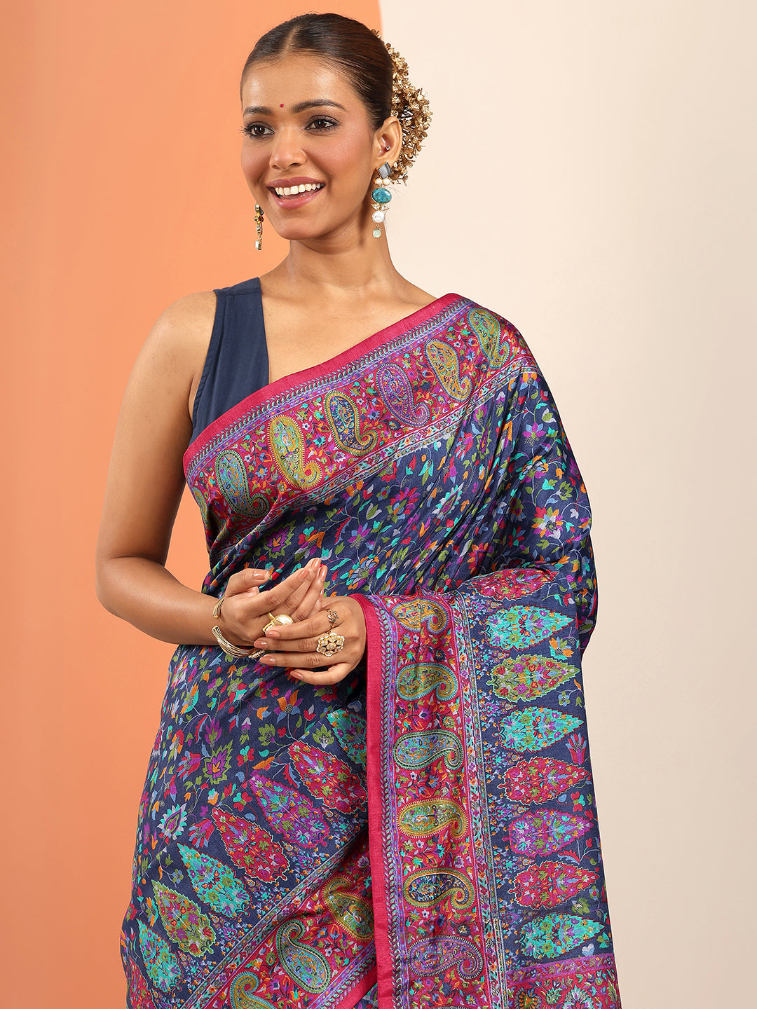 Navy Blue Printed Silk Blend Saree With Unstitched Blouse Piece