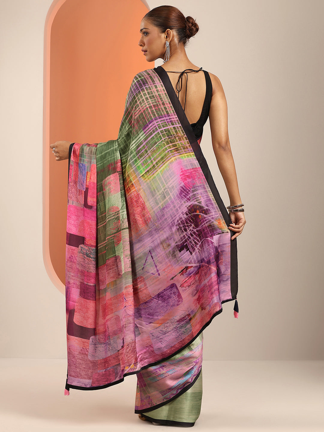 Olive Solid Silk Blend Saree With Unstitched Blouse Piece