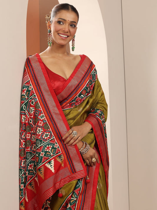 Olive Embellished Silk Blend Saree With Unstitched Blouse Piece