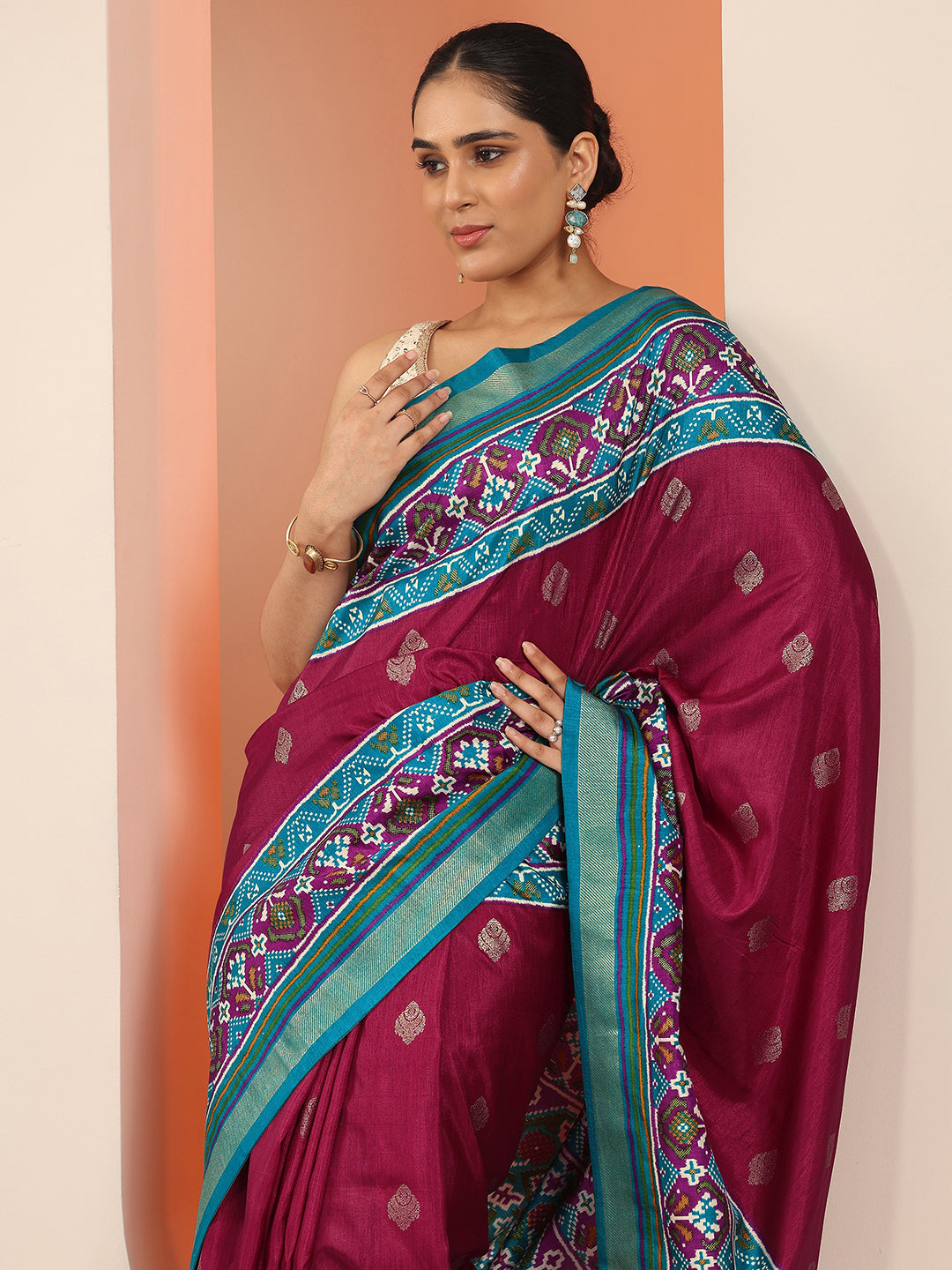 Maroon Embellished Silk Blend Saree With Unstitched Blouse Piece