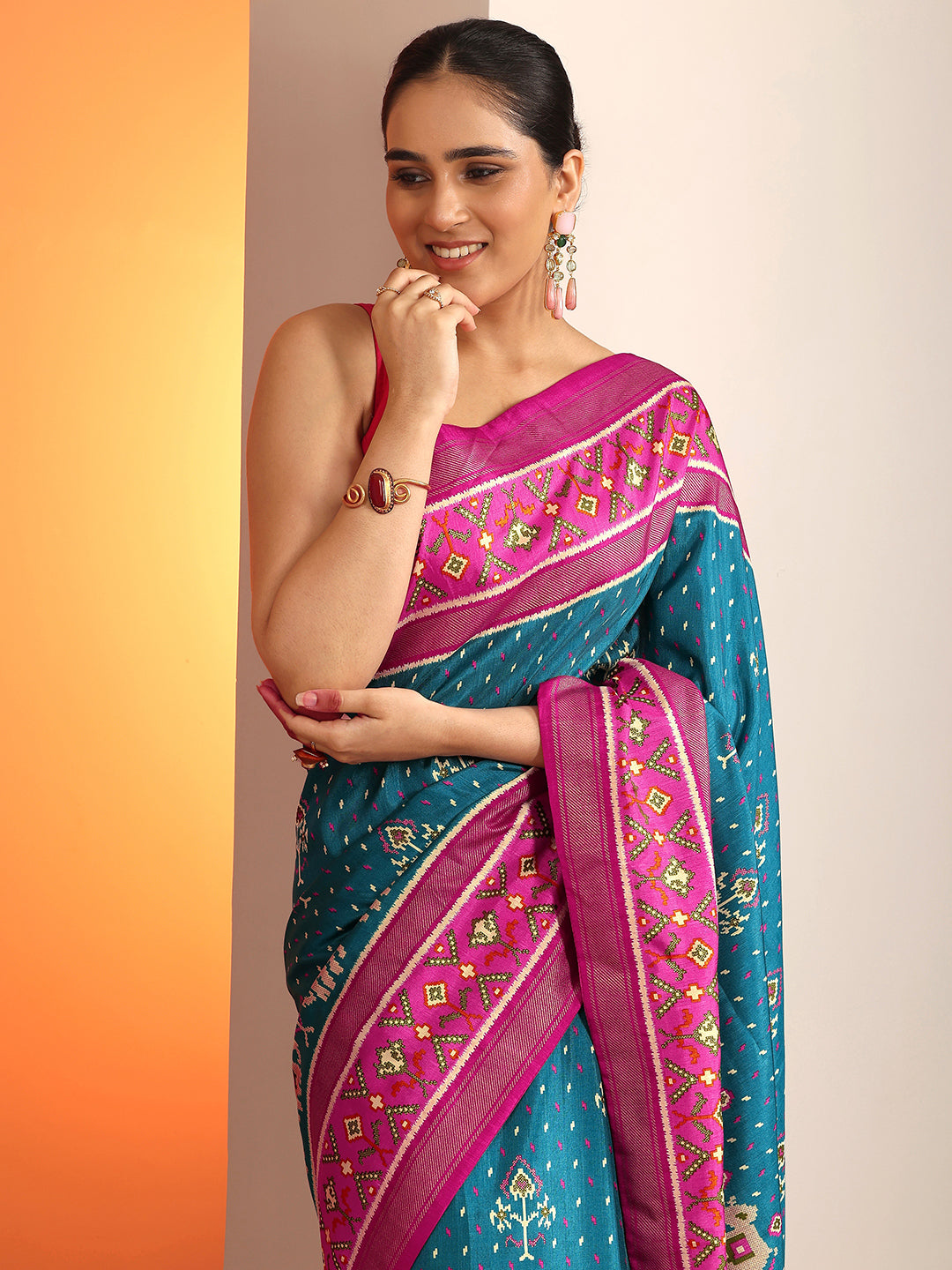 Blue Printed Silk Blend Saree With Unstitched Blouse Piece
