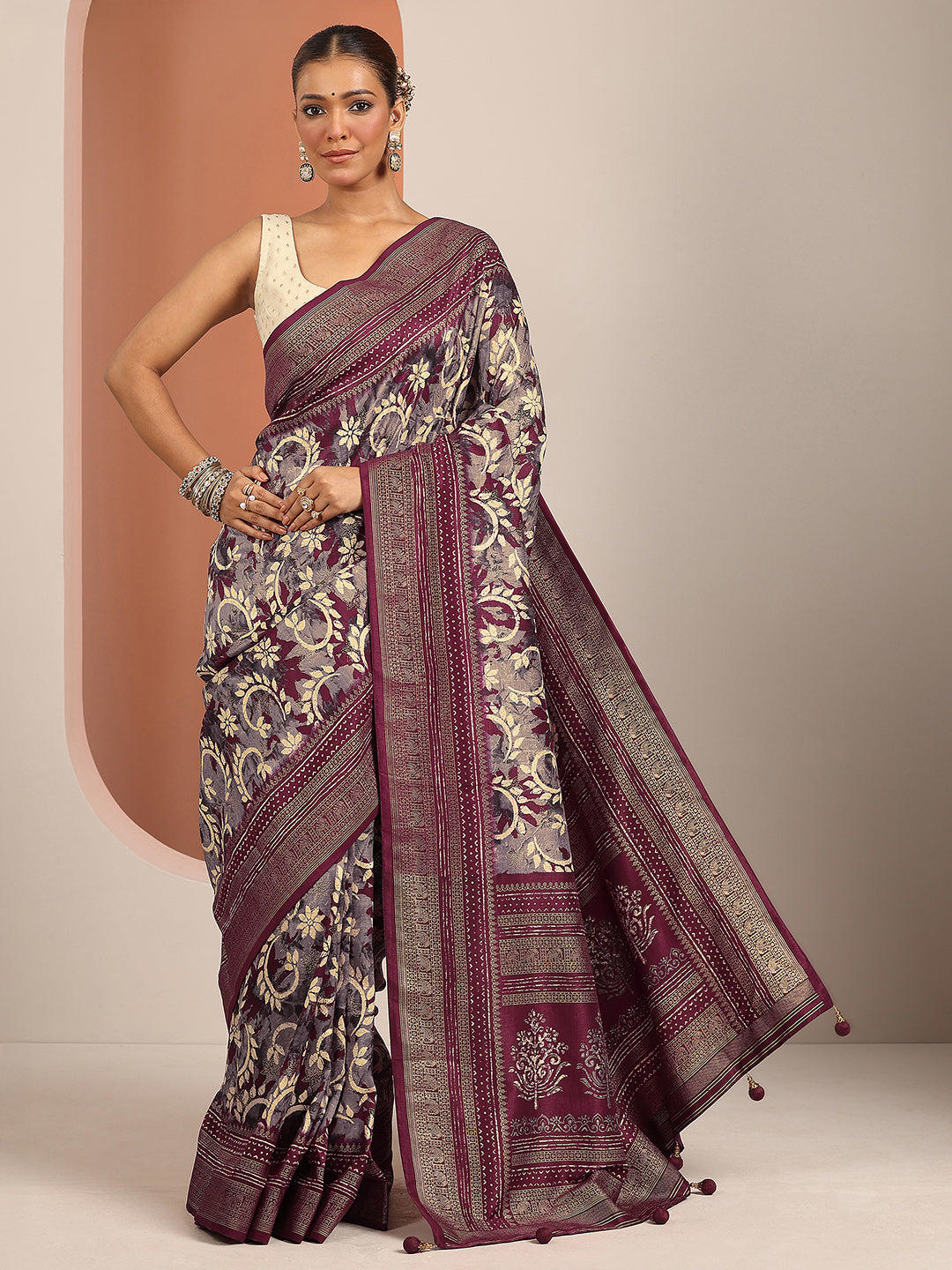 Mauve Printed Silk Blend Saree With Unstitched Blouse Piece