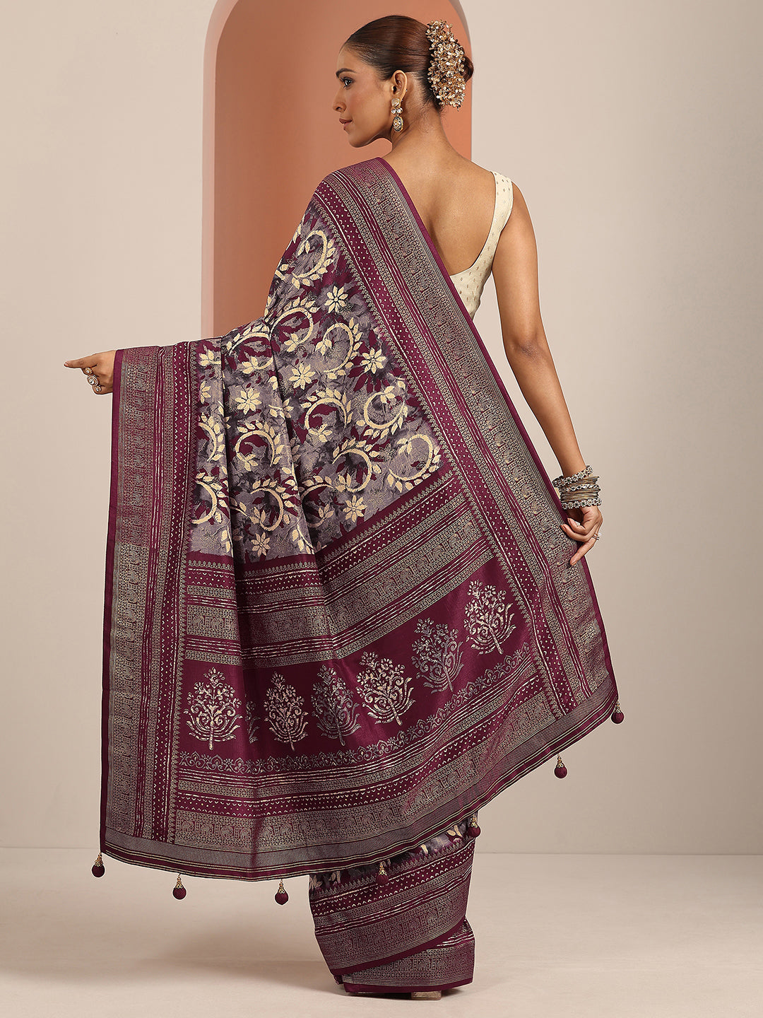 Mauve Printed Silk Blend Saree With Unstitched Blouse Piece