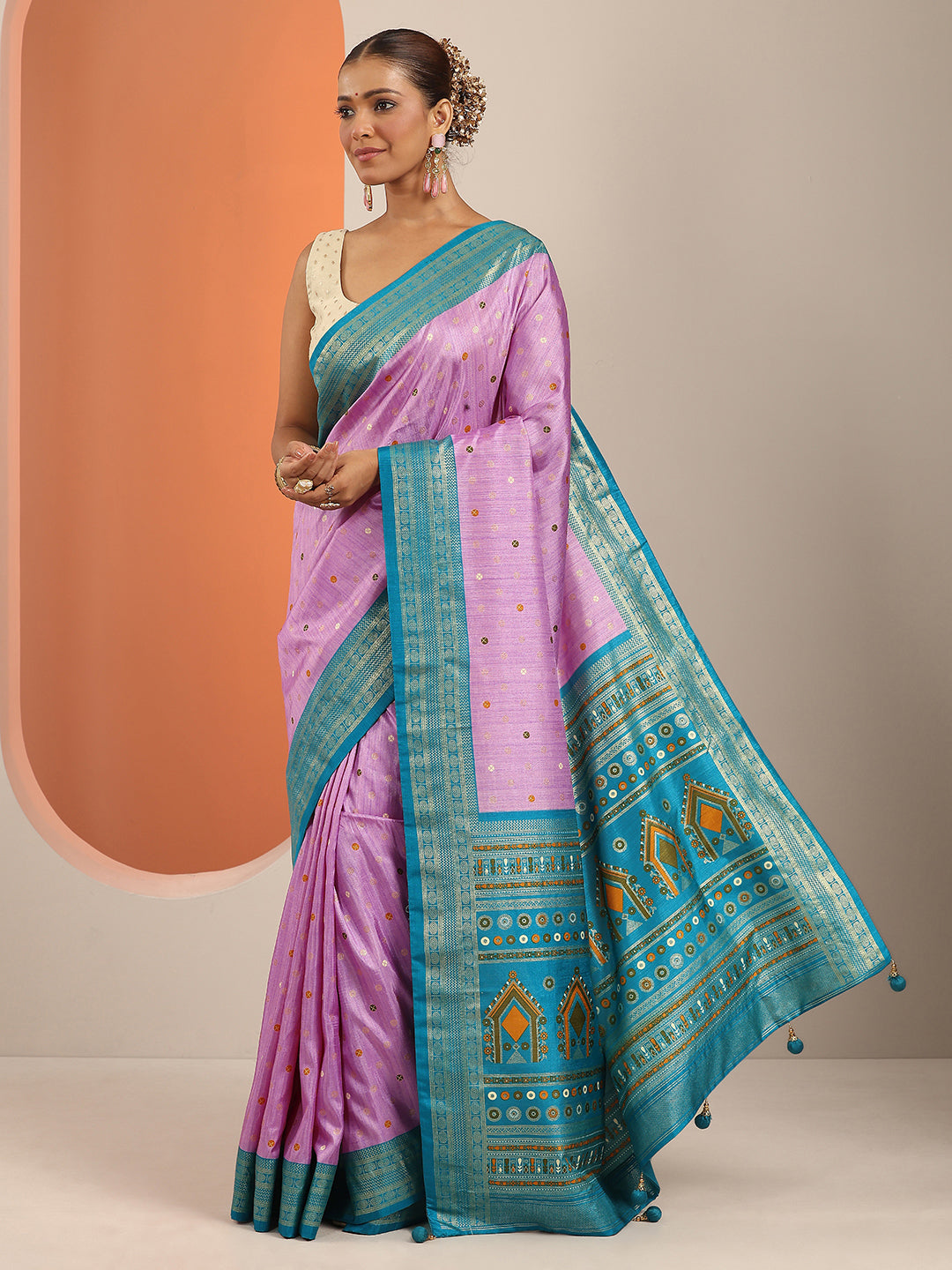 Lavender Embellished Silk Blend Saree With Unstitched Blouse Piece